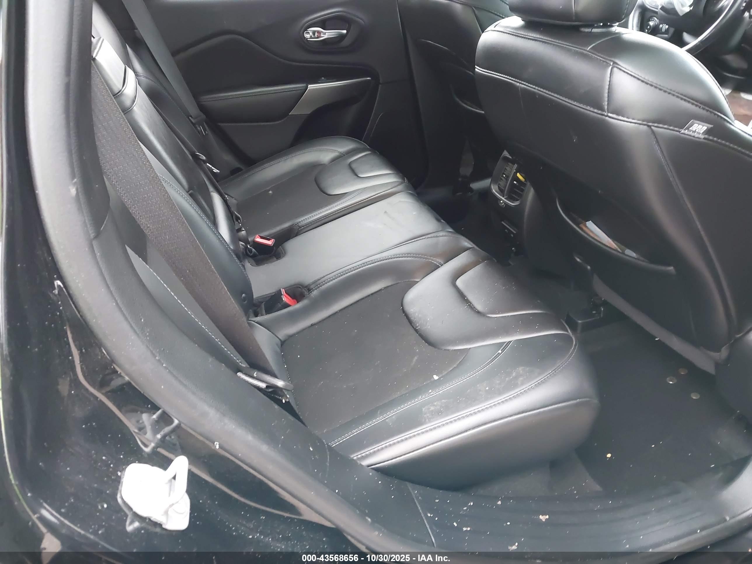 JEEP CHEROKEE image 8
