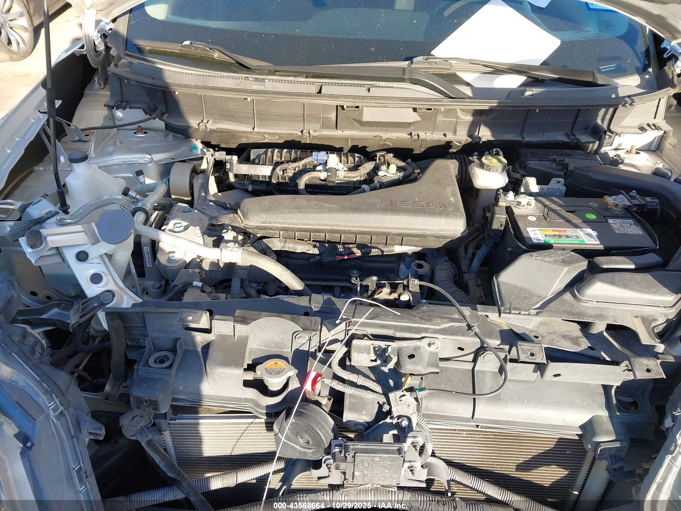 NISSAN ROGUE image 10