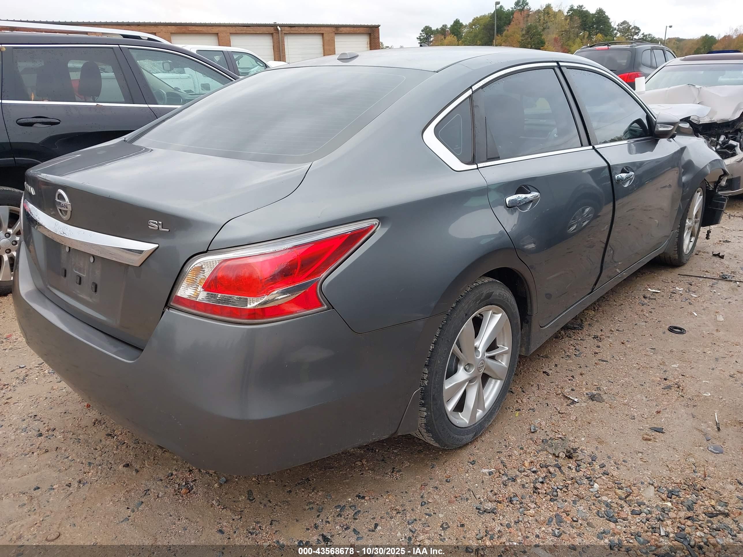 NISSAN ALTIMA image 4
