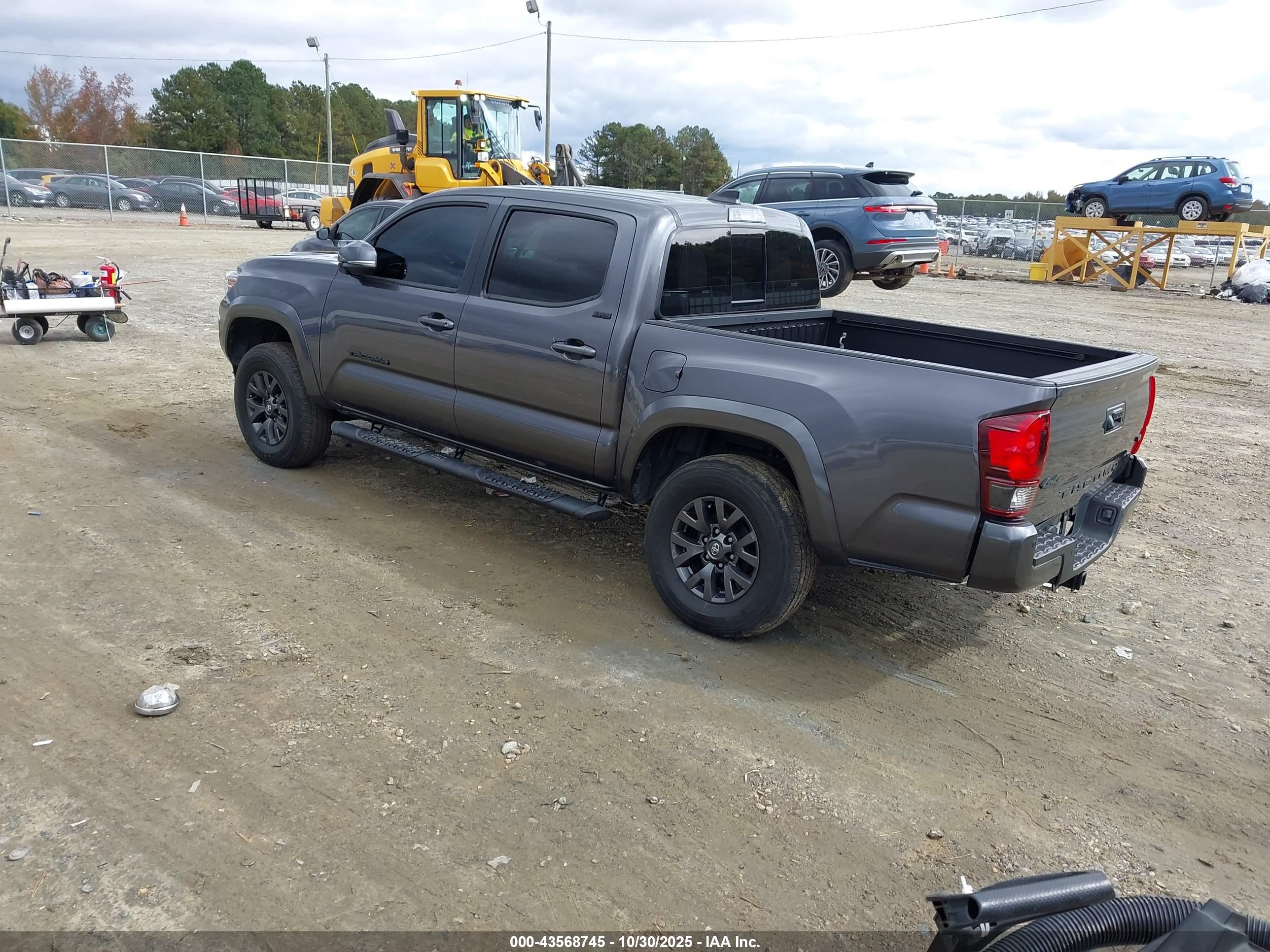 TOYOTA TACOMA image 3