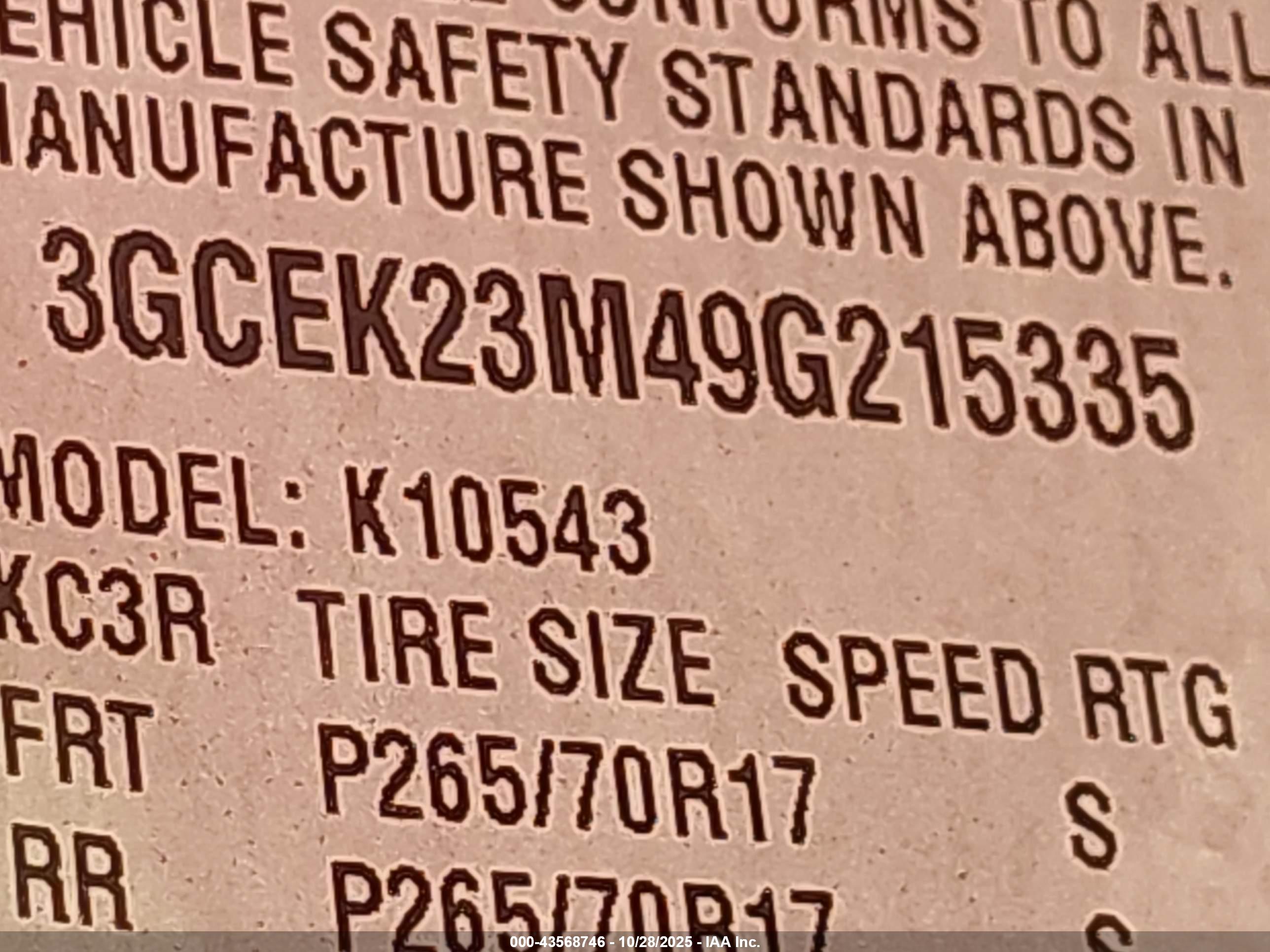 CHEVROLET SILVERADO image 9
