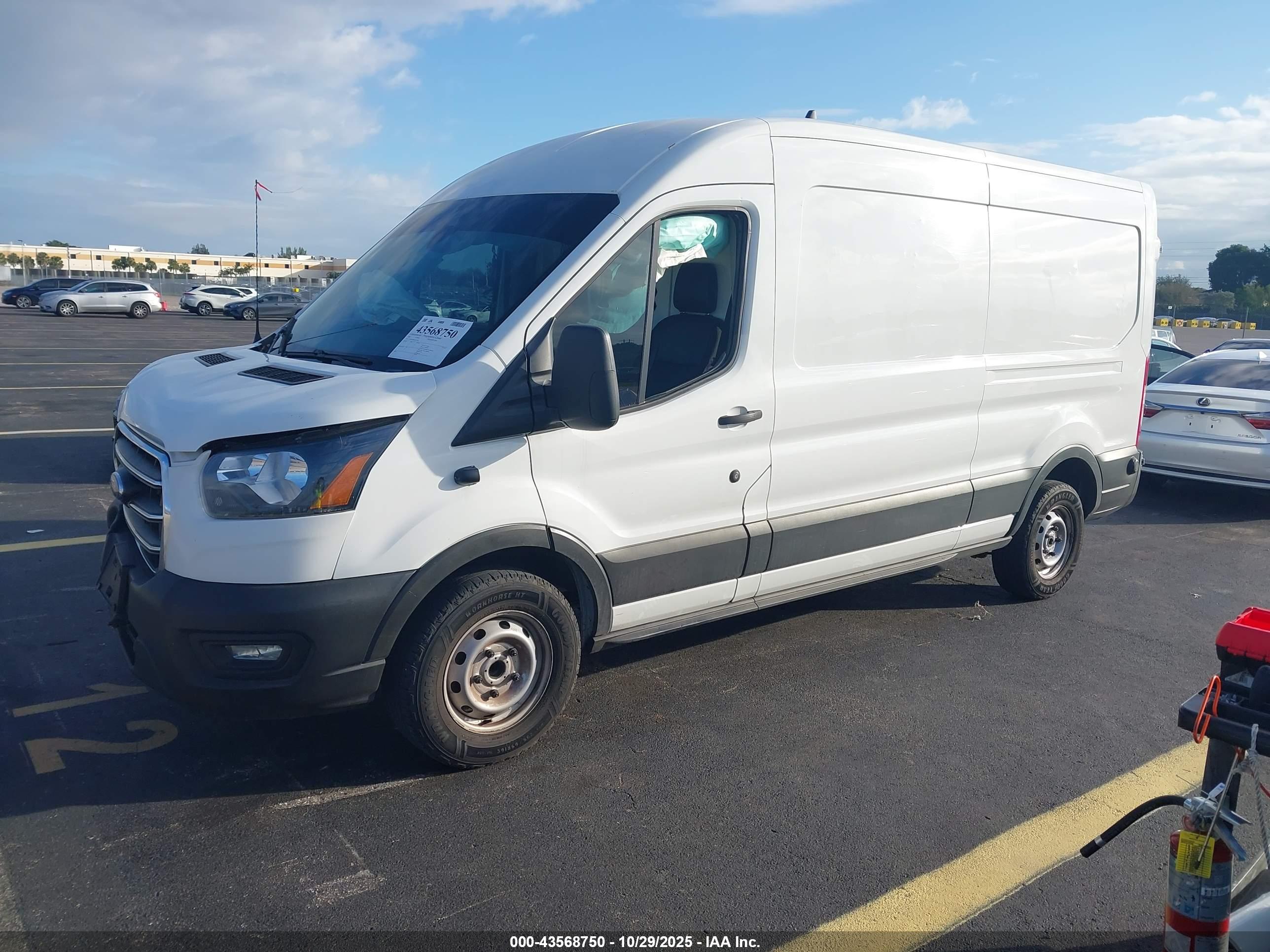 FORD TRANSIT-250 image 2