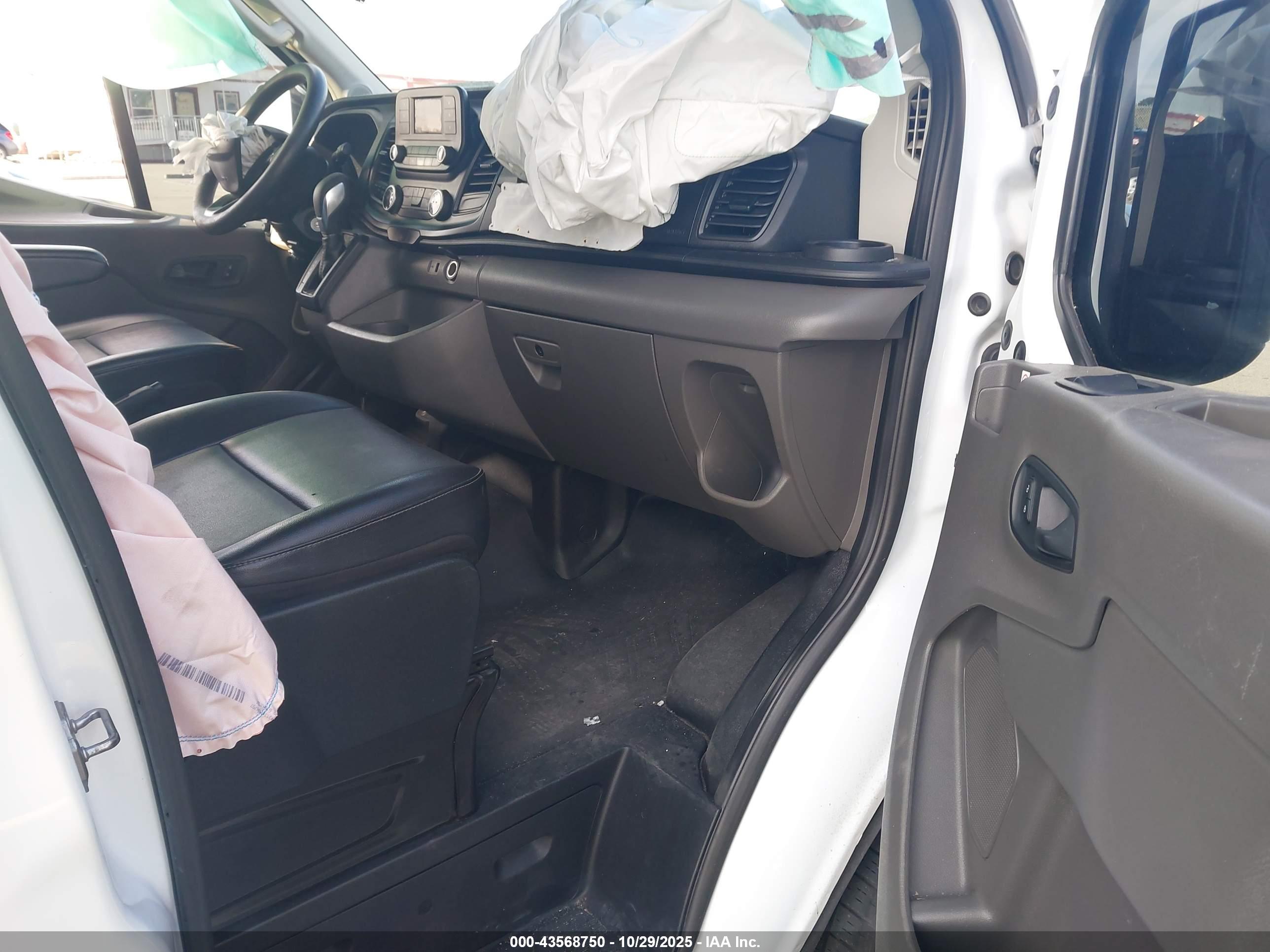 FORD TRANSIT-250 image 5