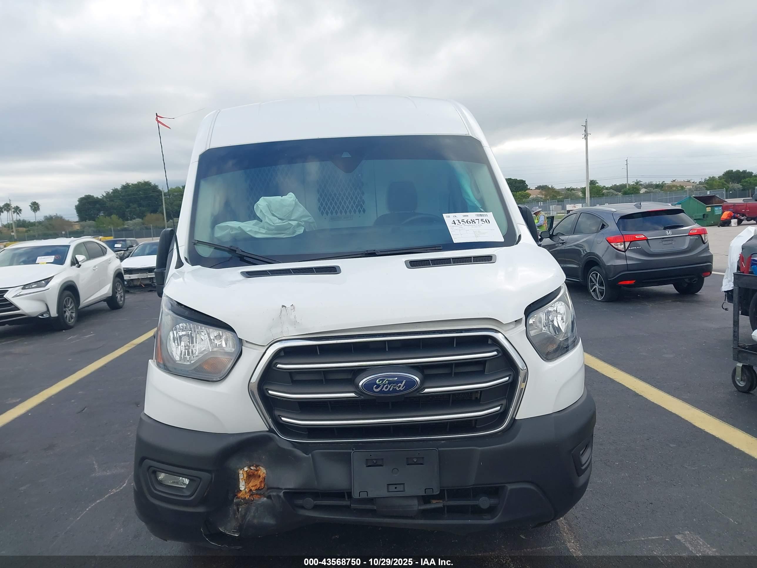 FORD TRANSIT-250 image 6