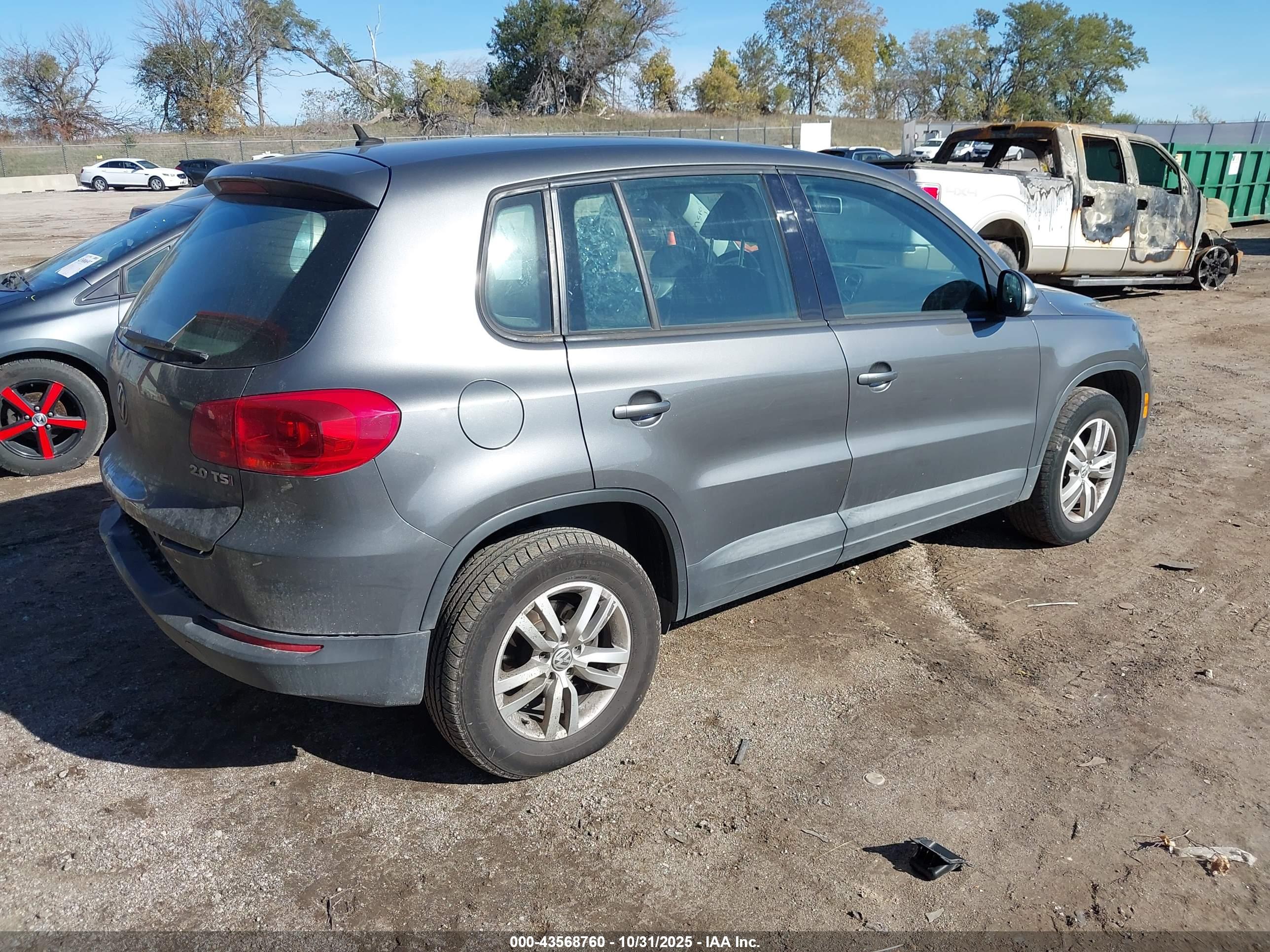 VOLKSWAGEN TIGUAN image 4