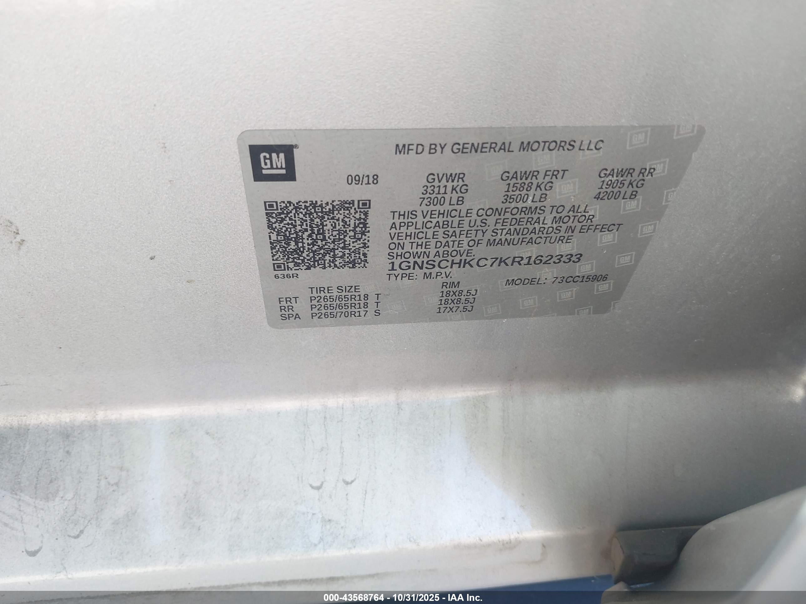 CHEVROLET SUBURBAN image 9