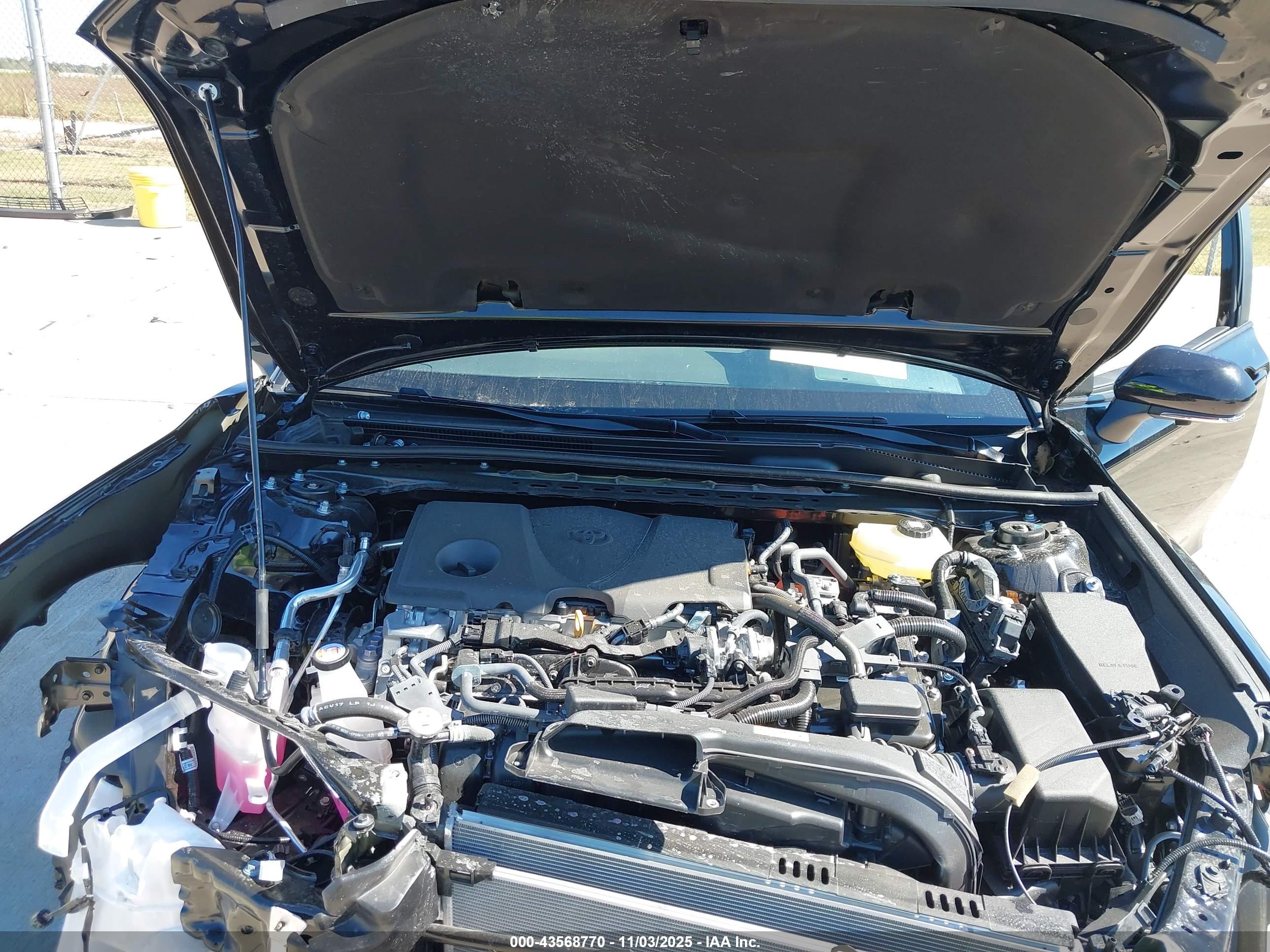 TOYOTA CAMRY image 10