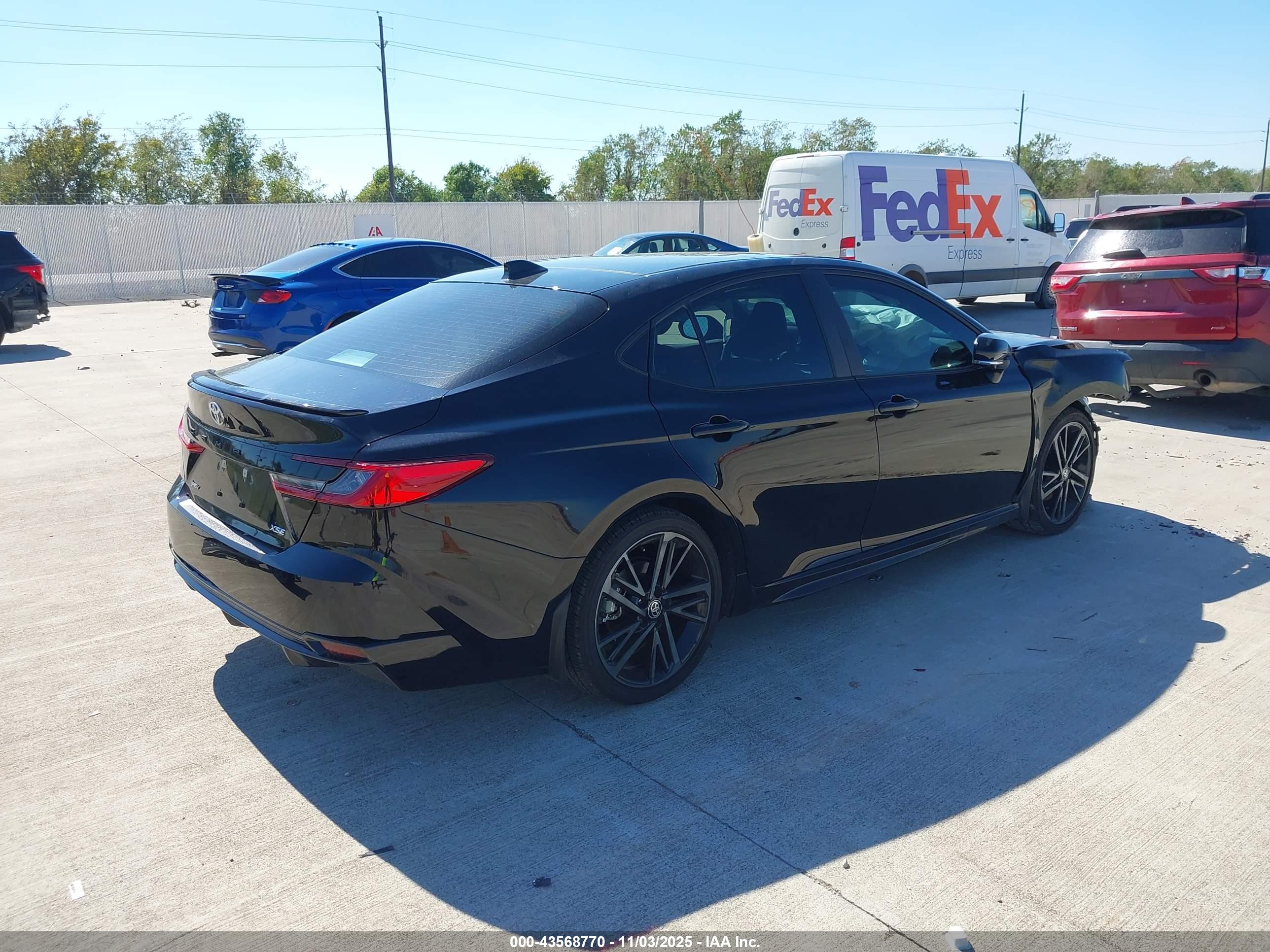 TOYOTA CAMRY image 4