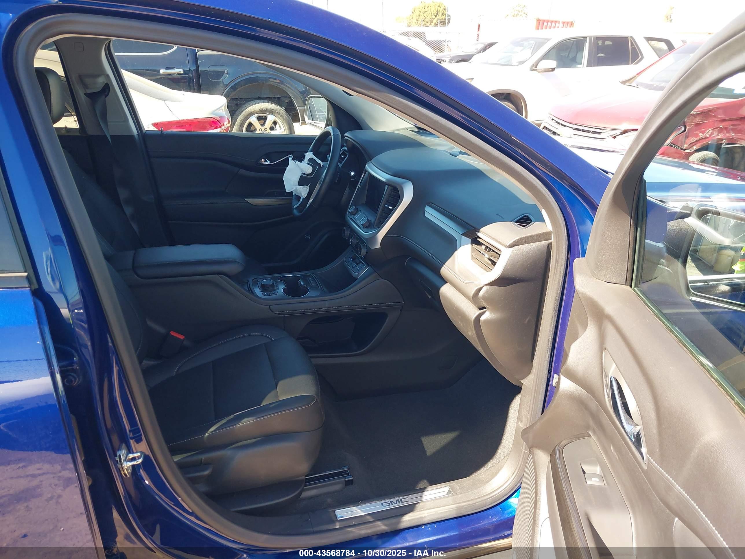 GMC ACADIA image 5