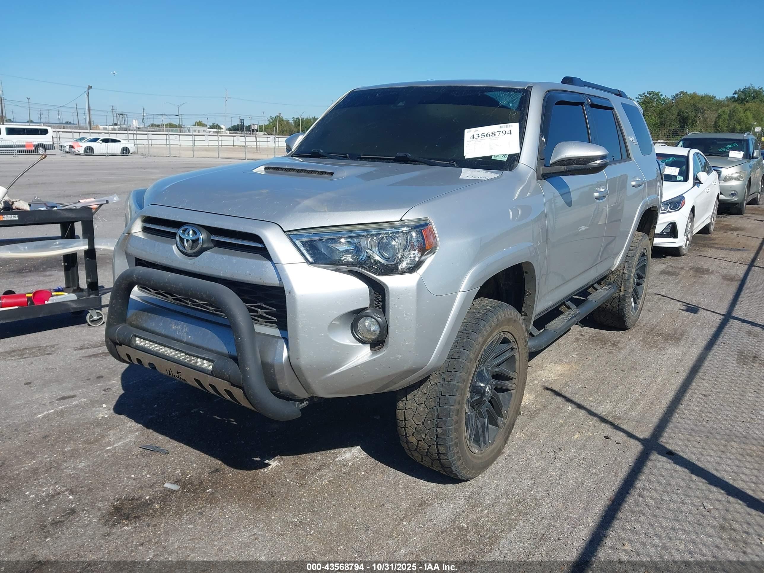 TOYOTA 4RUNNER image 2