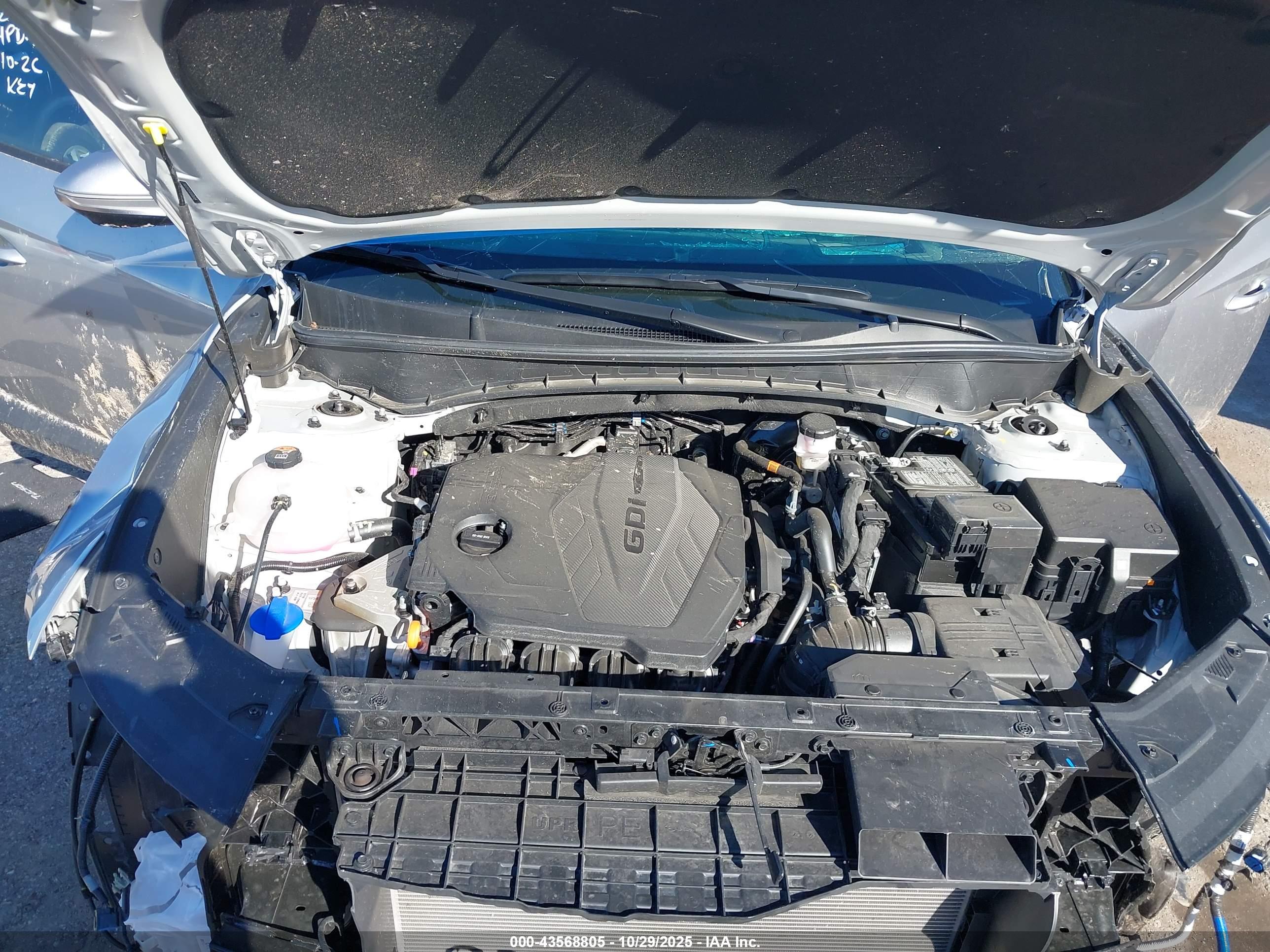 HYUNDAI TUCSON image 10