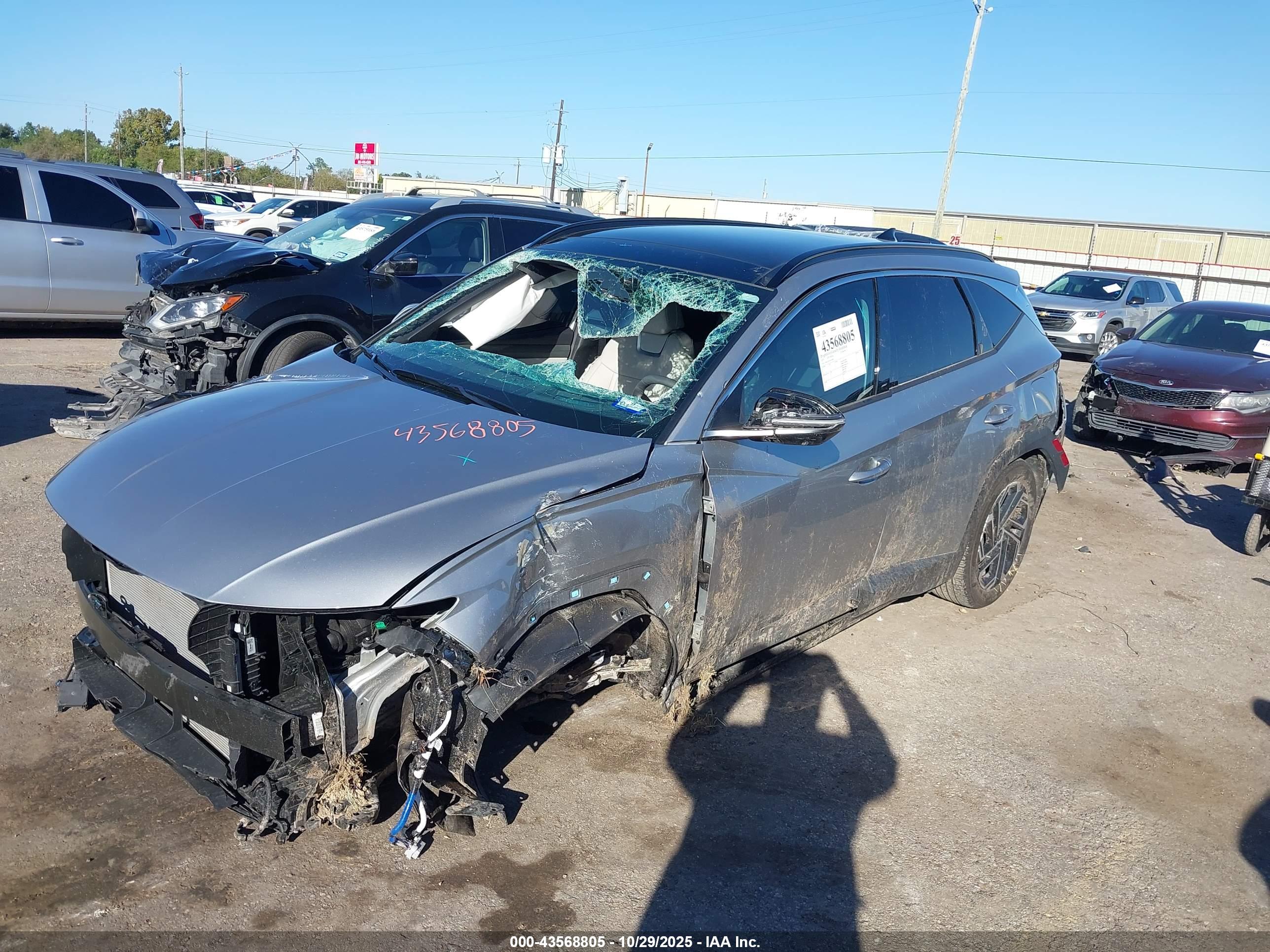 HYUNDAI TUCSON image 6