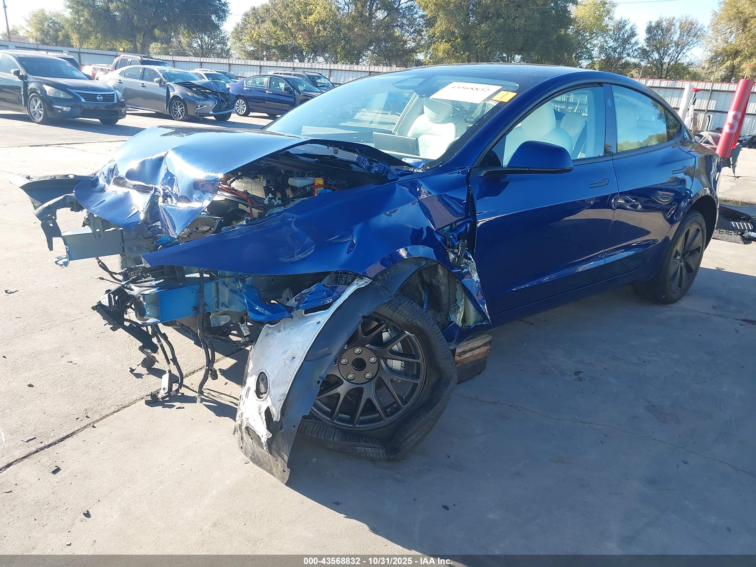 TESLA MODEL image 2