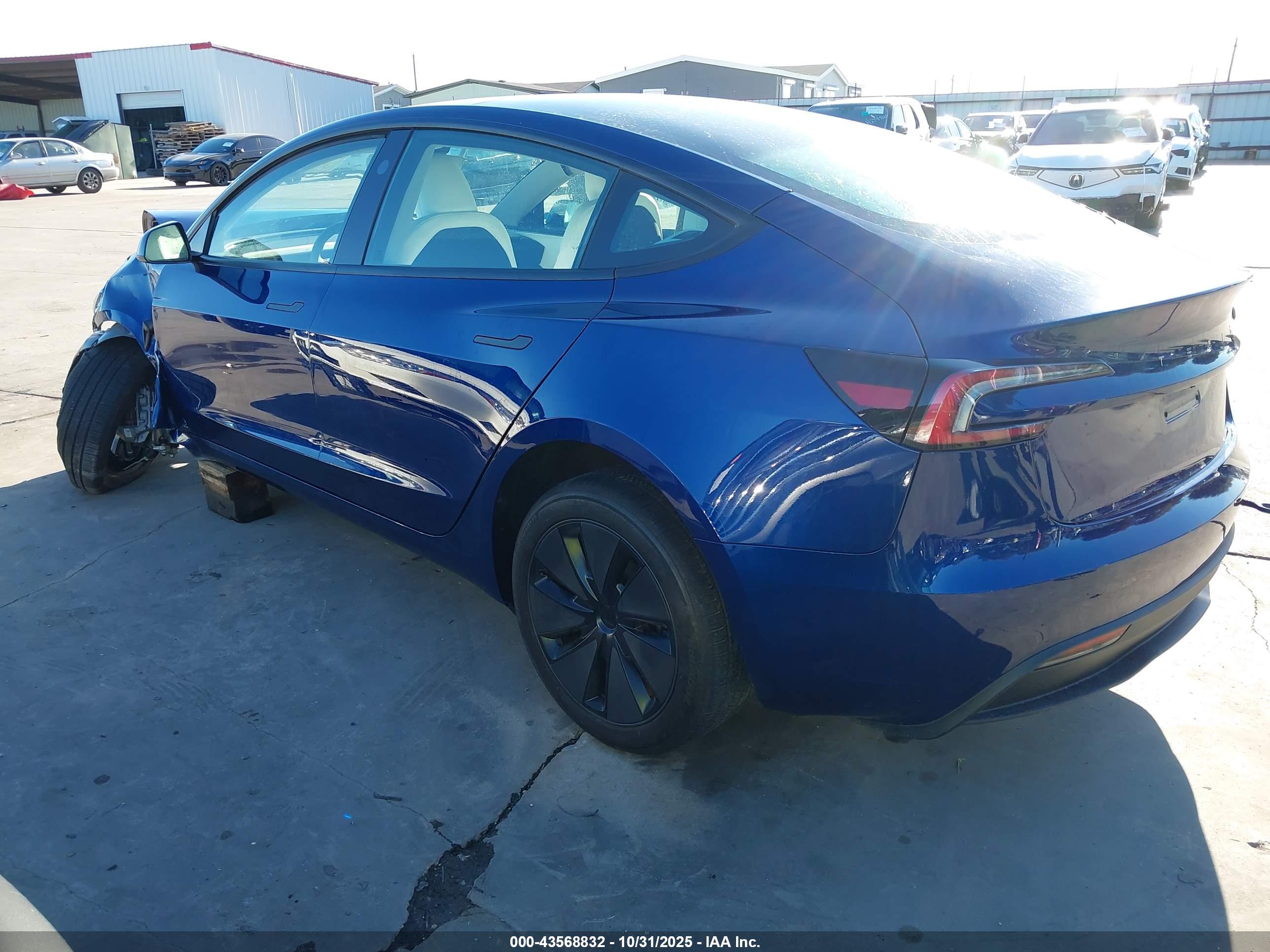 TESLA MODEL image 3