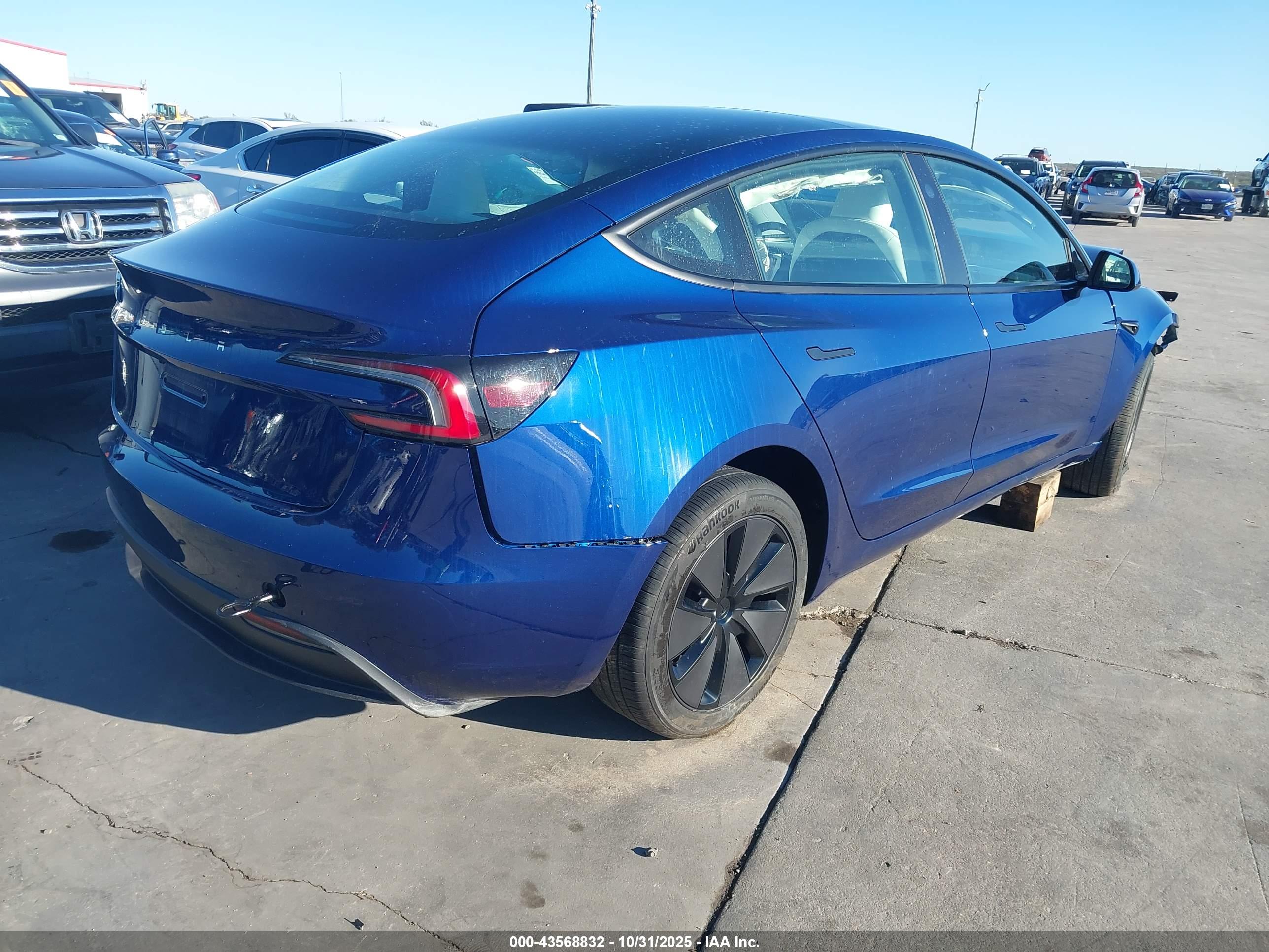 TESLA MODEL image 4