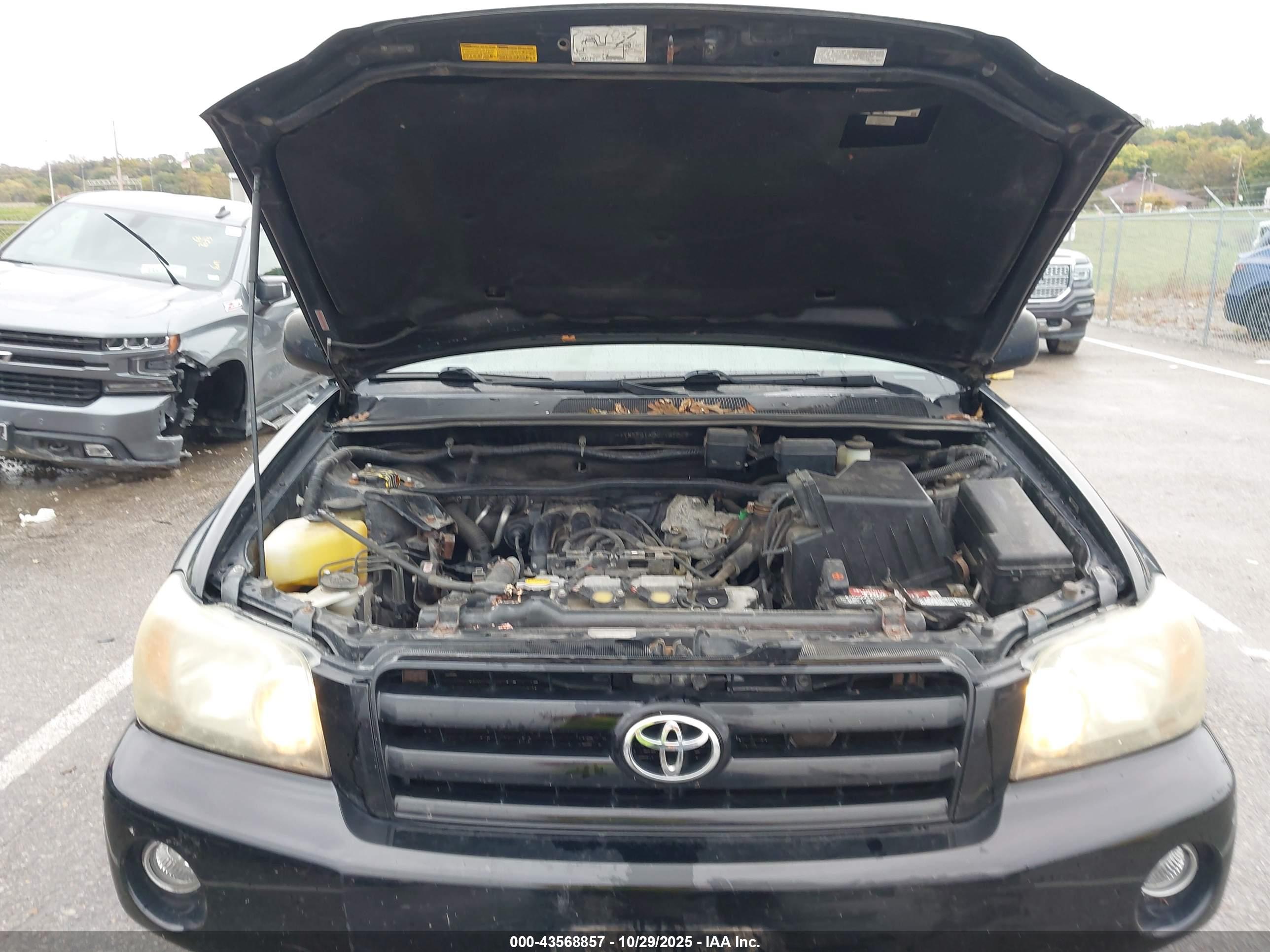 TOYOTA HIGHLANDER image 10