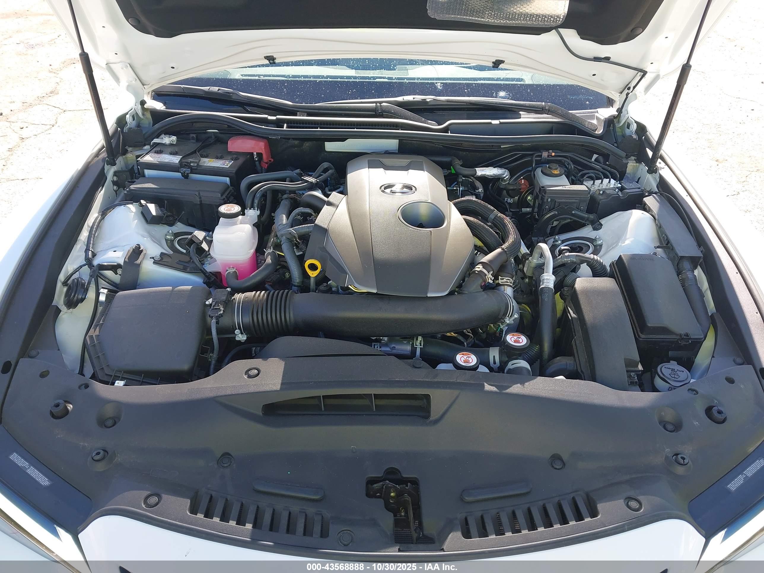 LEXUS IS image 10