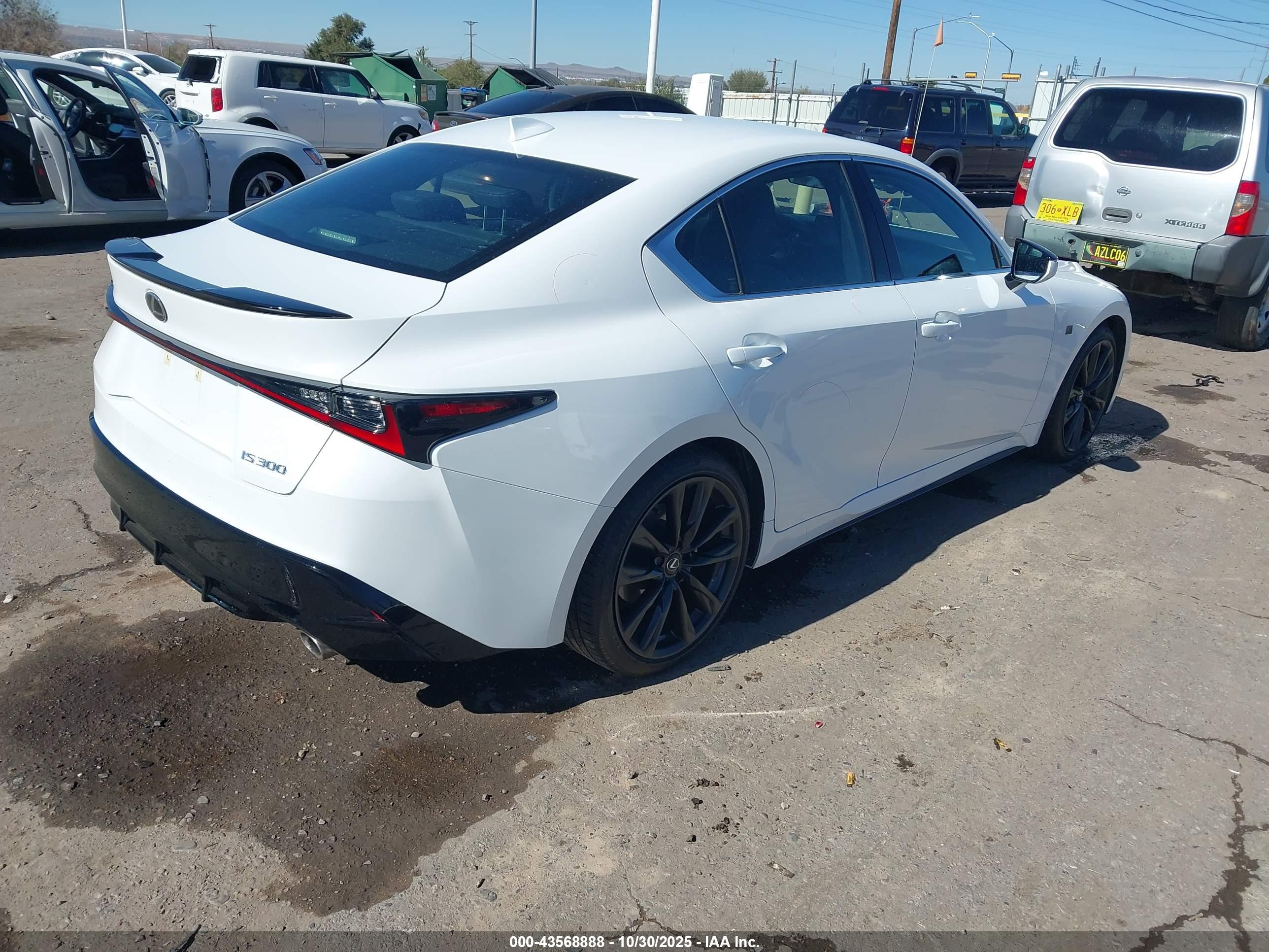 LEXUS IS image 4