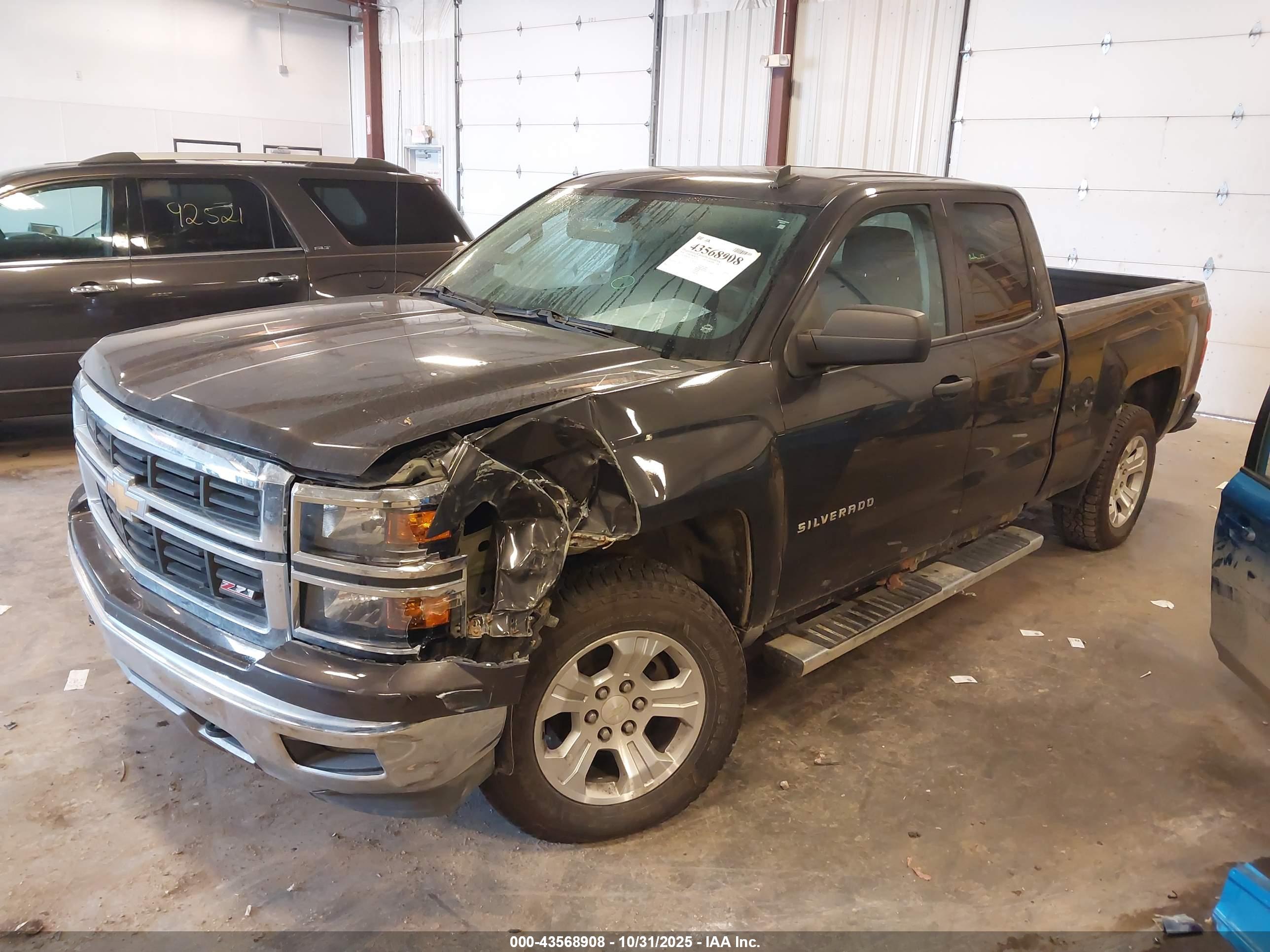 CHEVROLET SILVERADO image 2