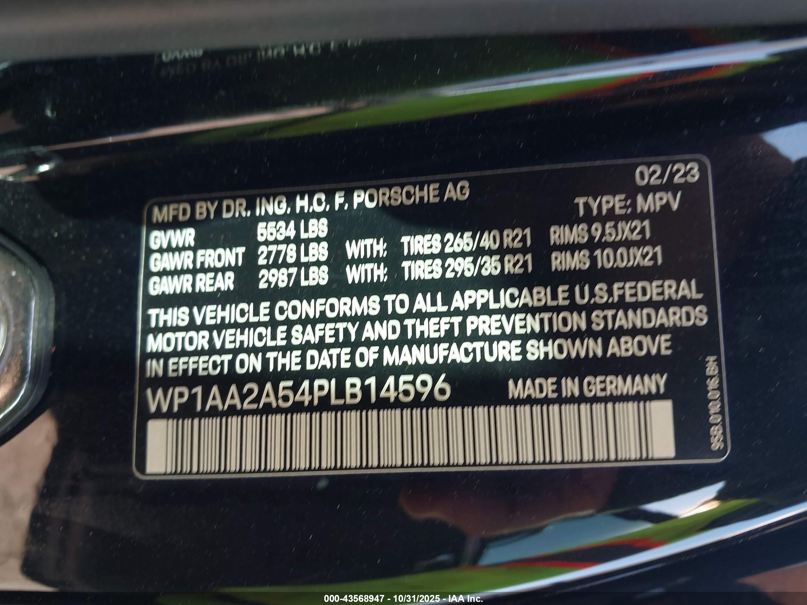 PORSCHE MACAN image 9