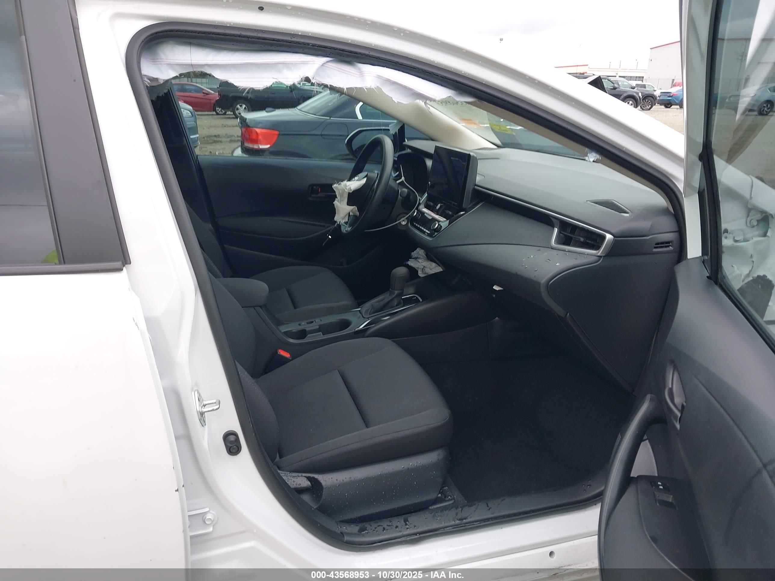 TOYOTA COROLLA image 5
