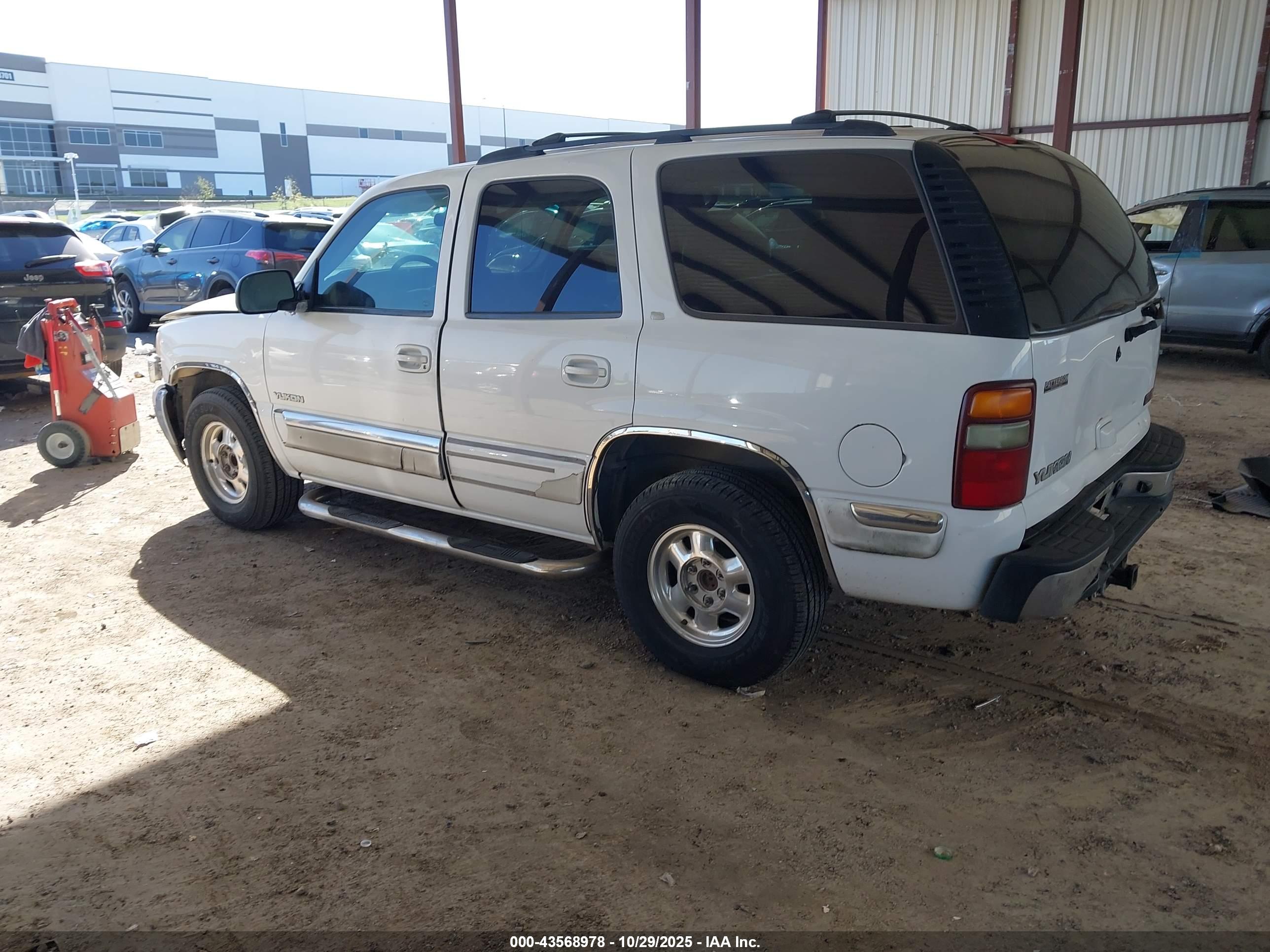GMC YUKON image 3
