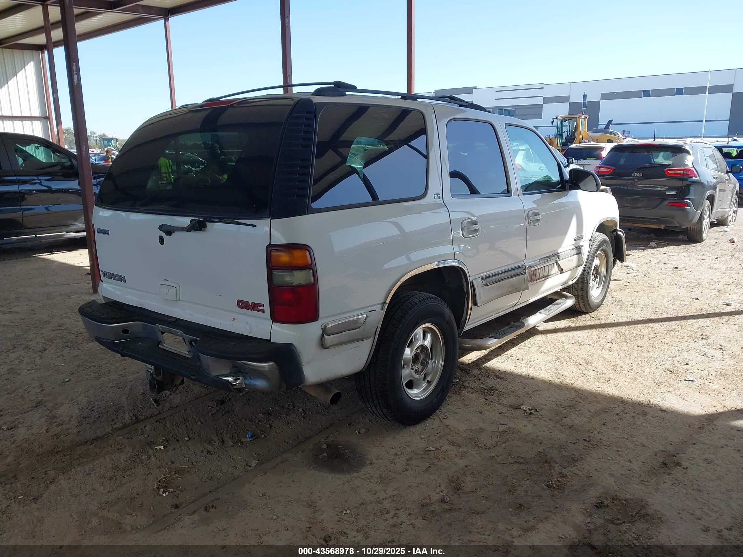 GMC YUKON image 4