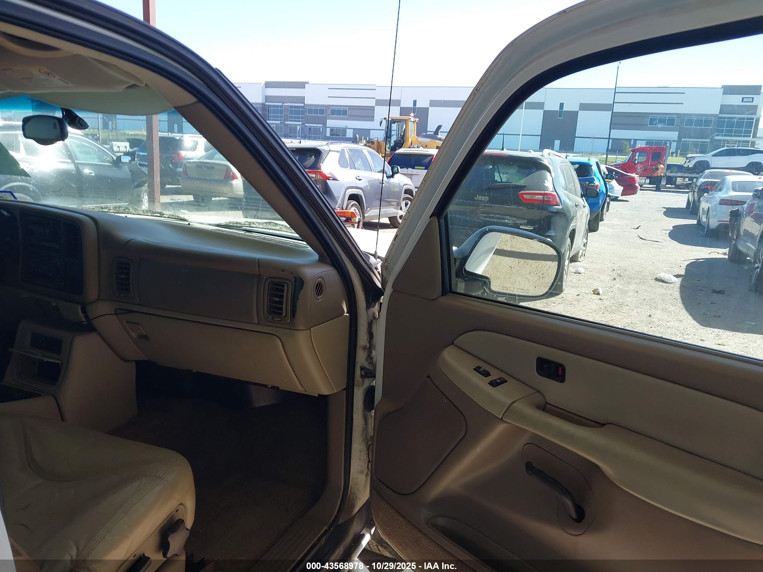 GMC YUKON image 5