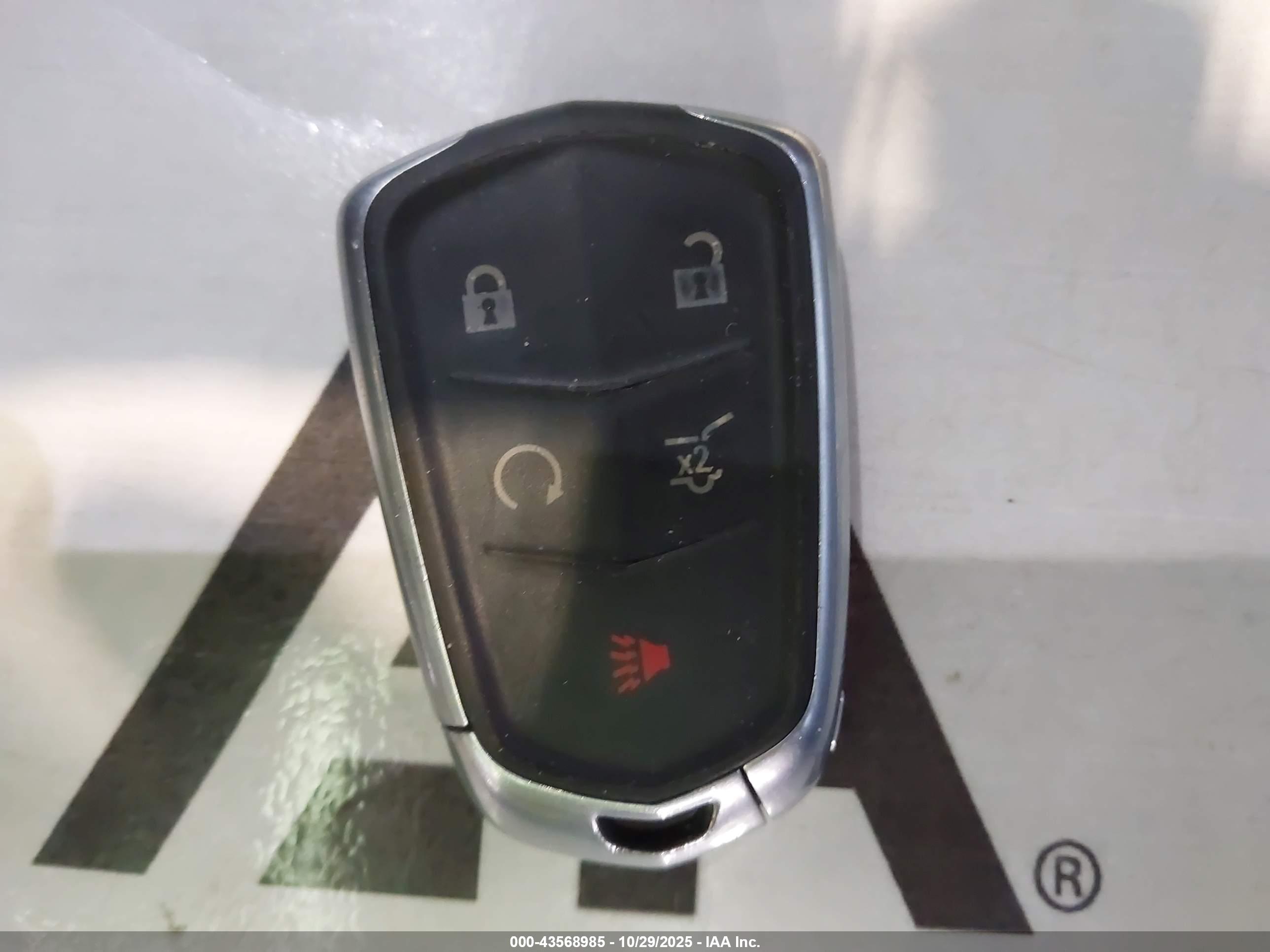 CADILLAC XT4 image 11