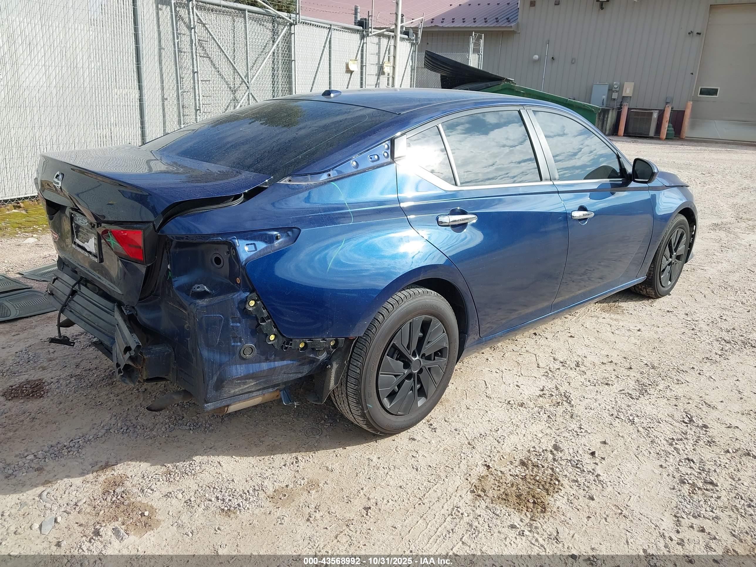 NISSAN ALTIMA image 4