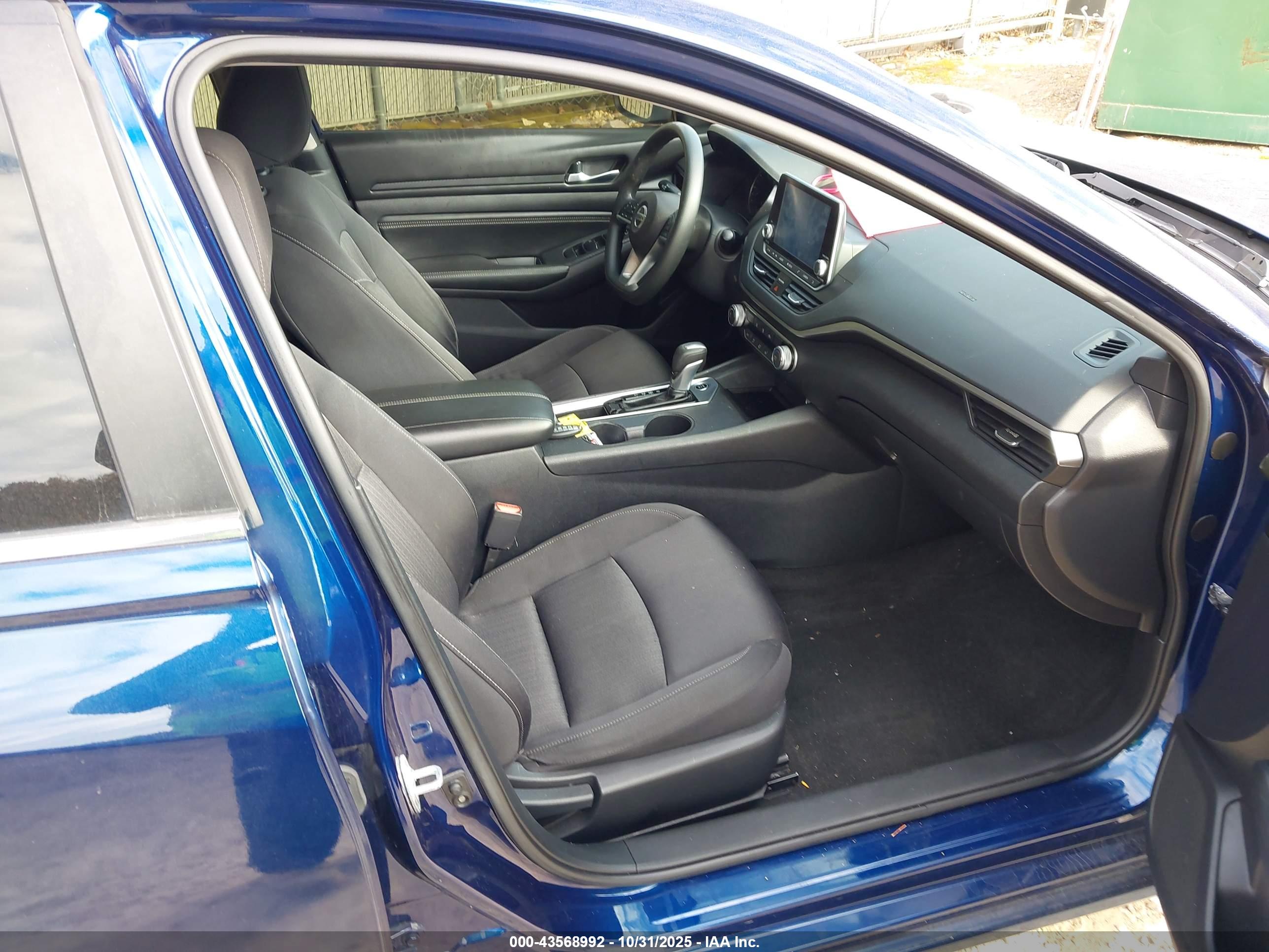 NISSAN ALTIMA image 5