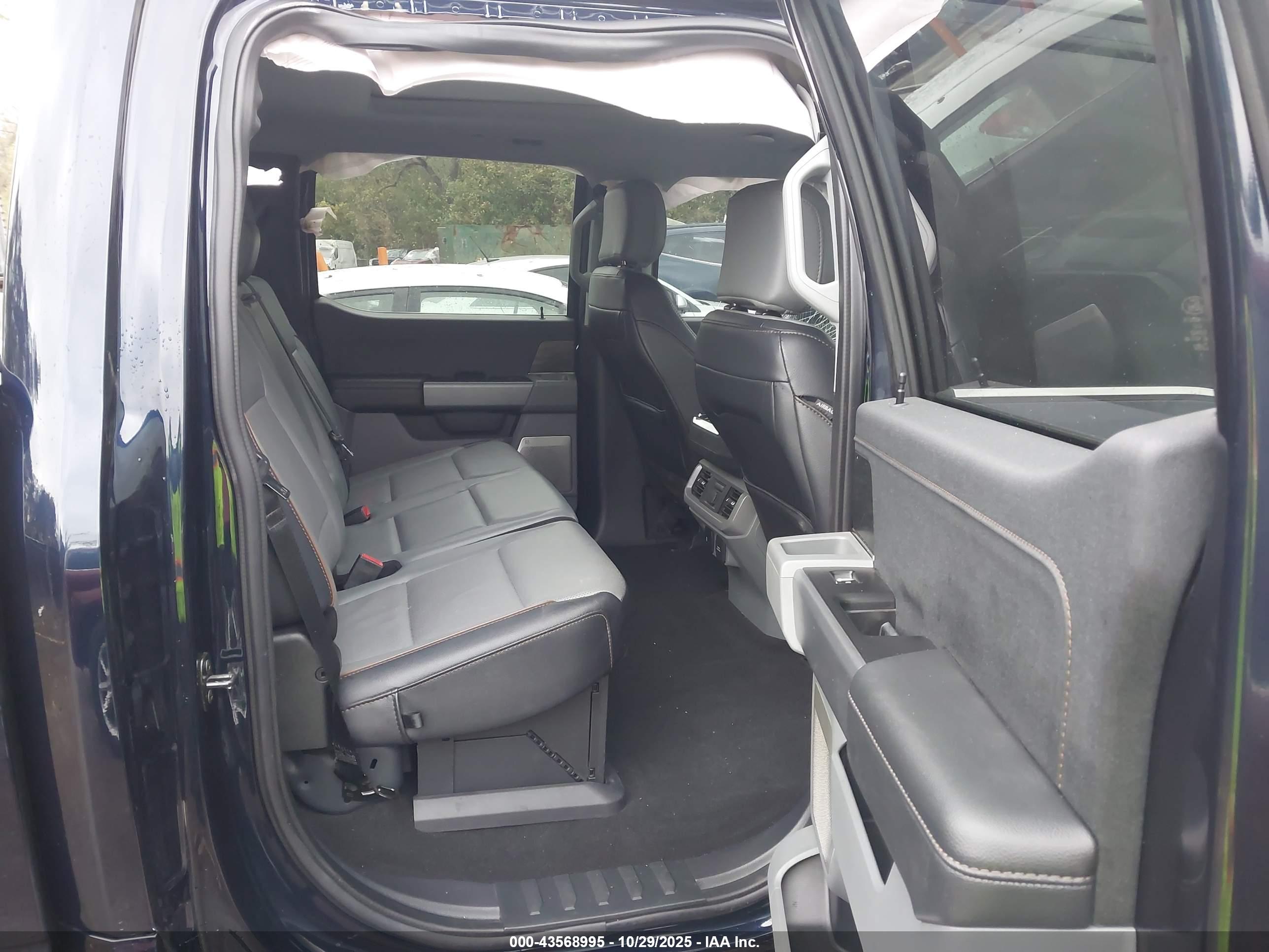 FORD F-150 image 8