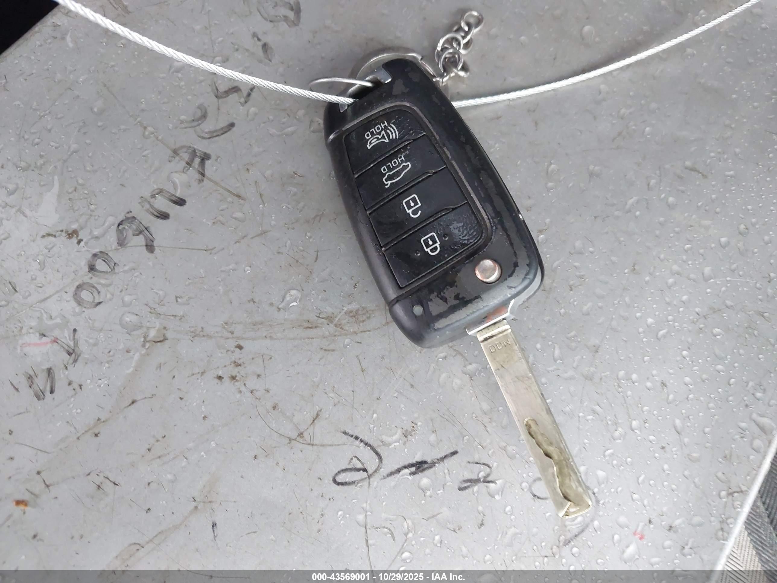 HYUNDAI SONATA image 11