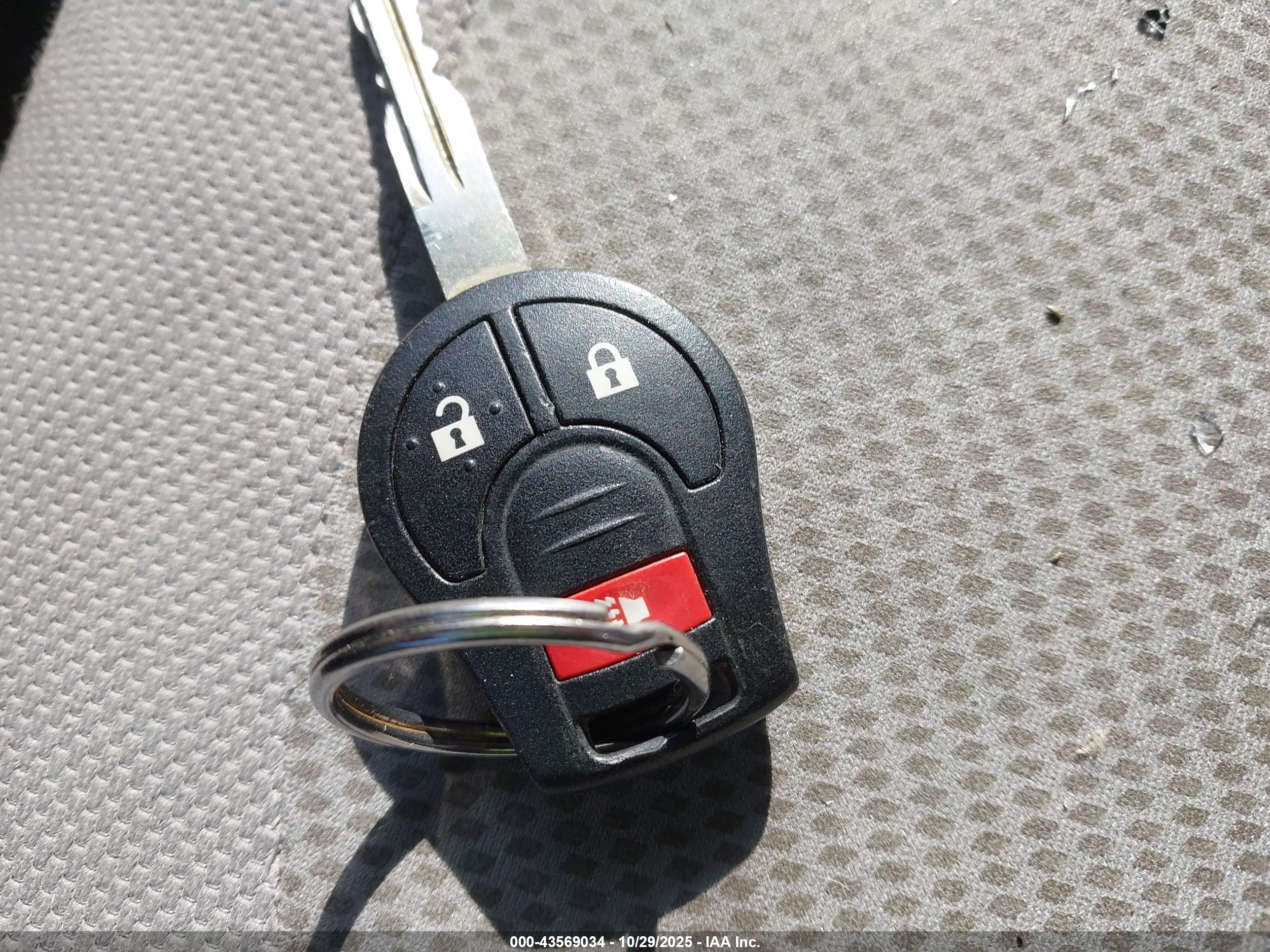 NISSAN ROGUE image 11