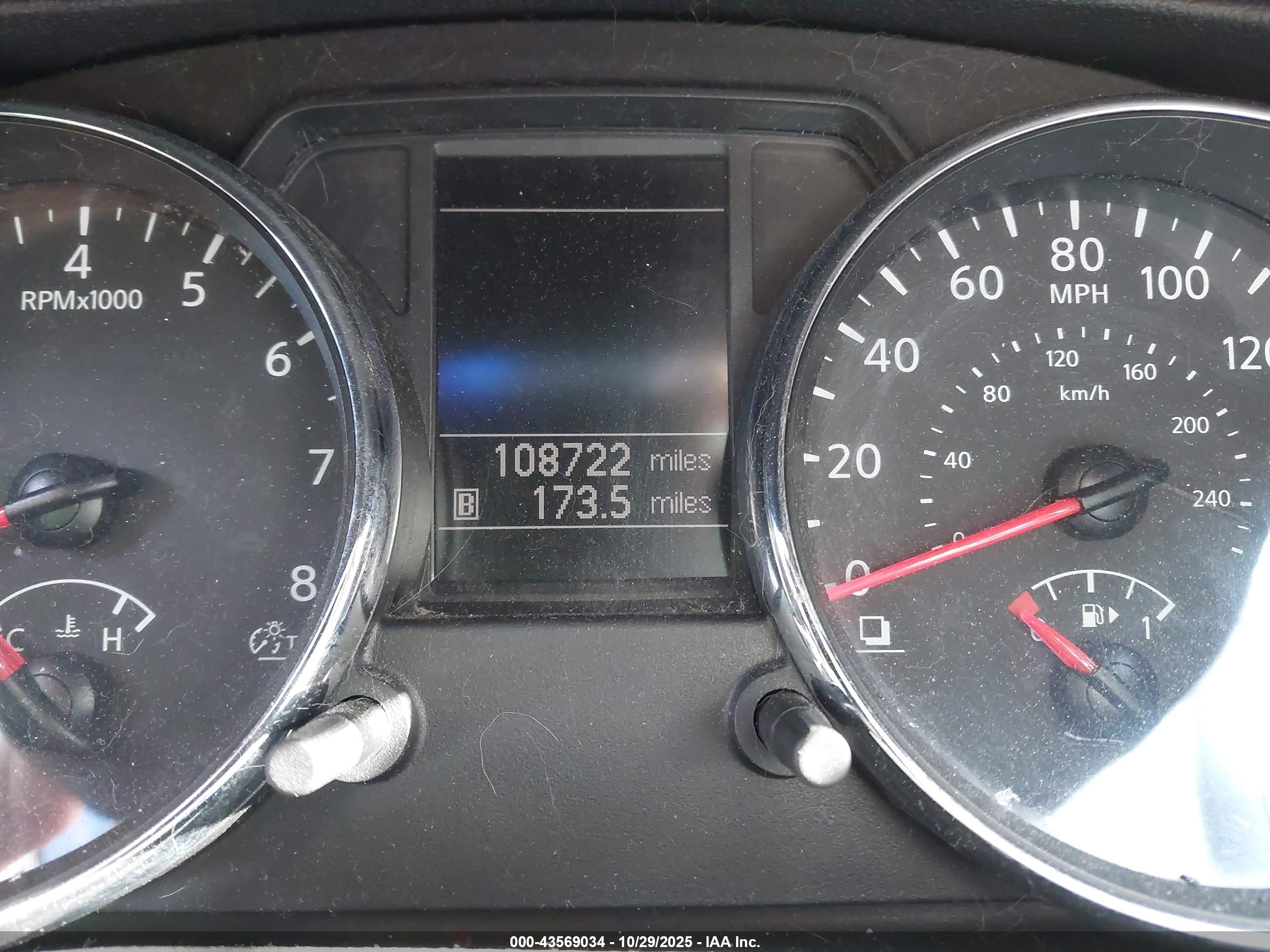 NISSAN ROGUE image 7