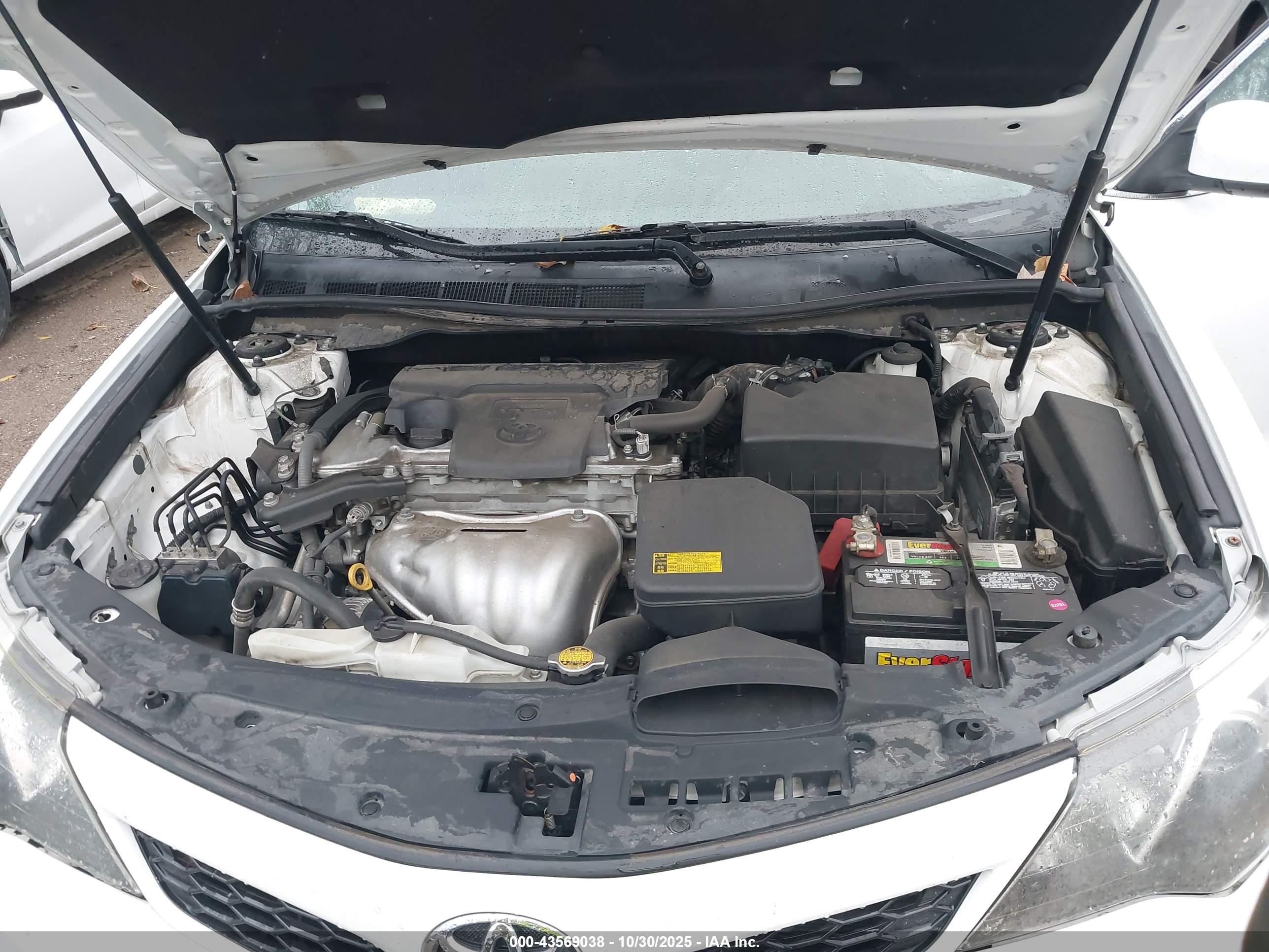 TOYOTA CAMRY image 10