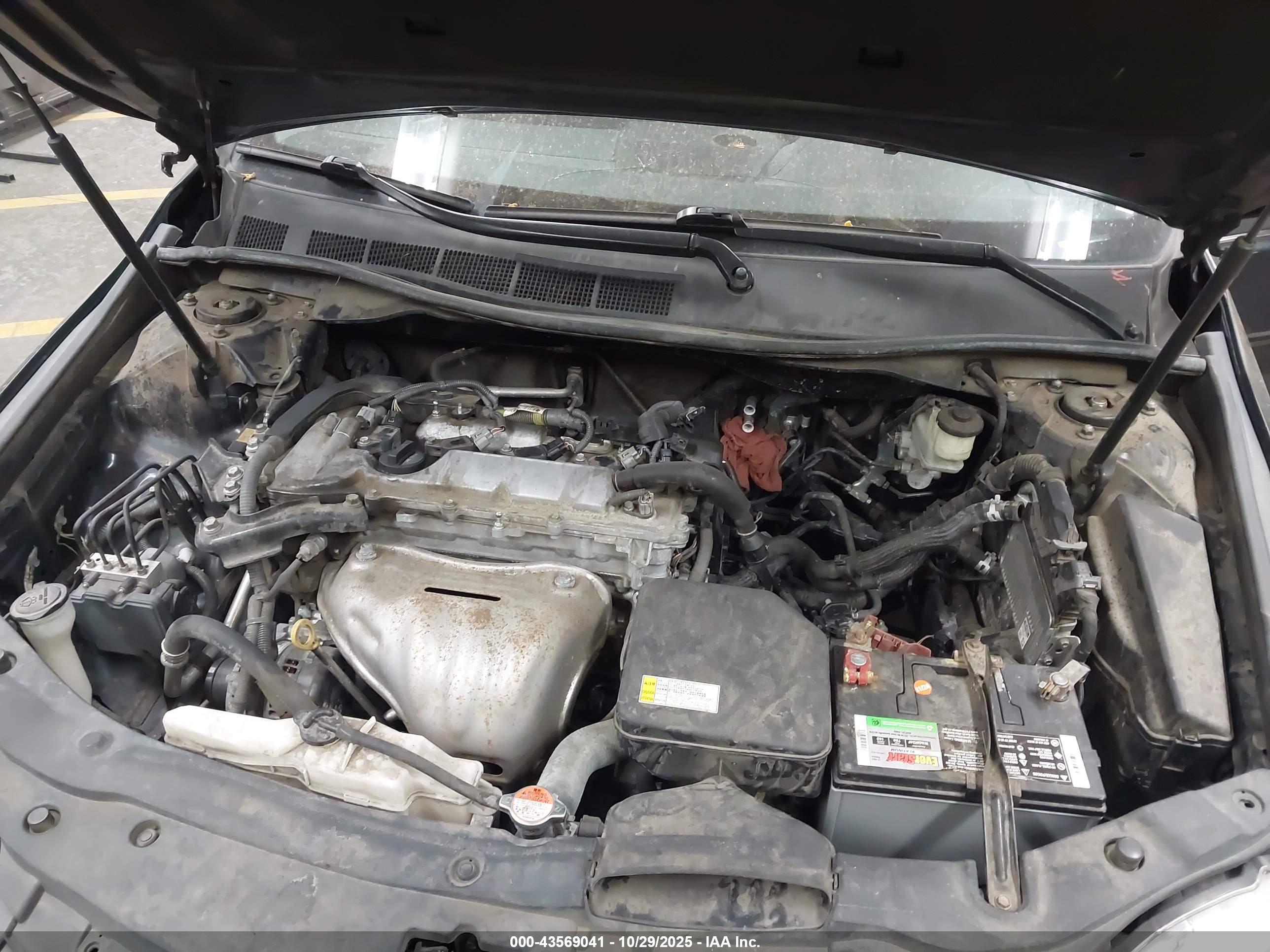 TOYOTA CAMRY image 10