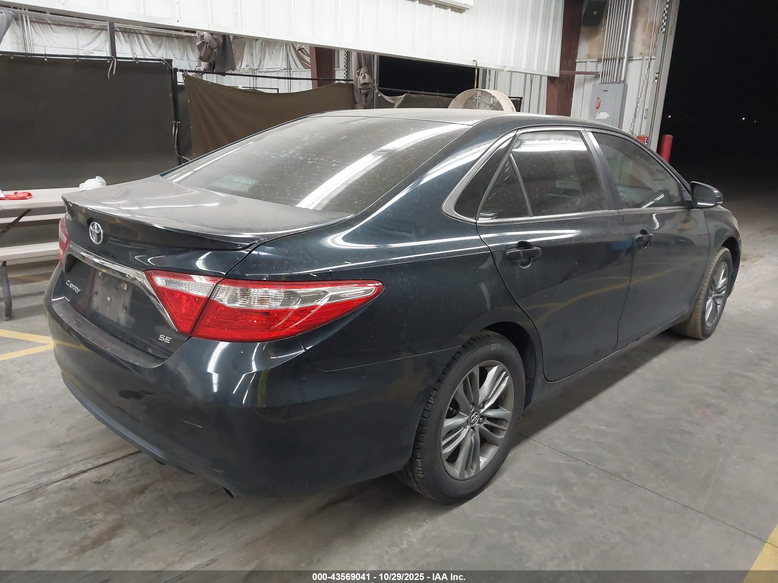 TOYOTA CAMRY image 4