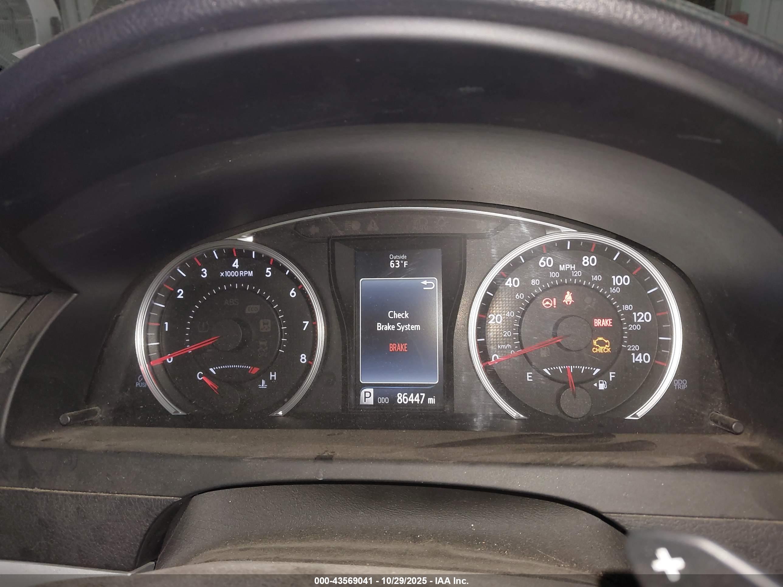 TOYOTA CAMRY image 7