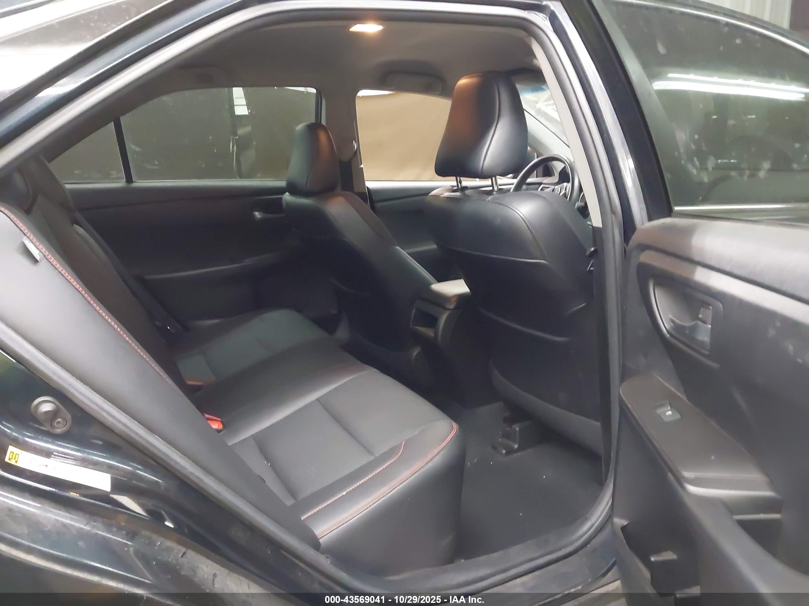 TOYOTA CAMRY image 8