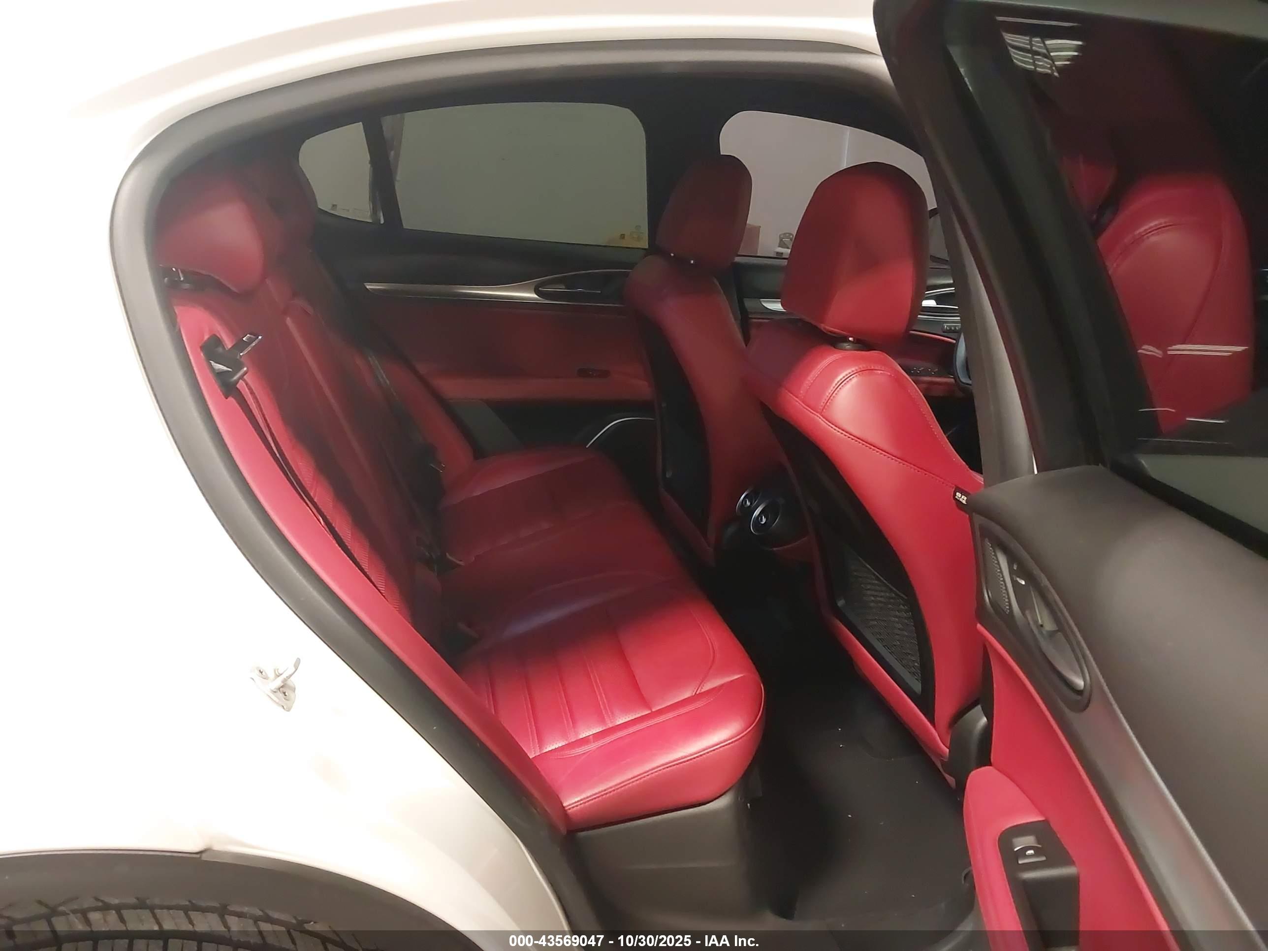 ALFA ROMEO image 8