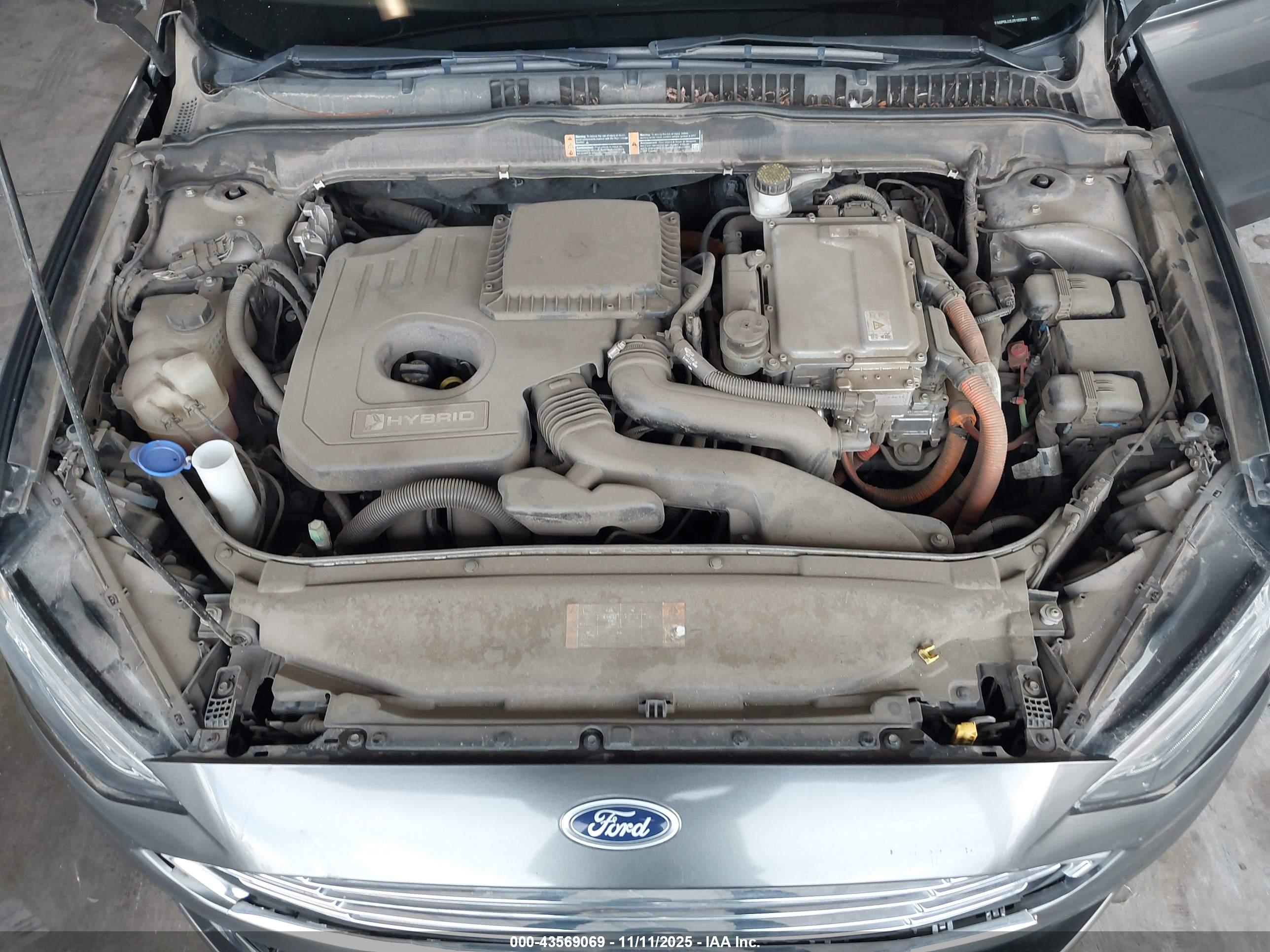 FORD FUSION image 10