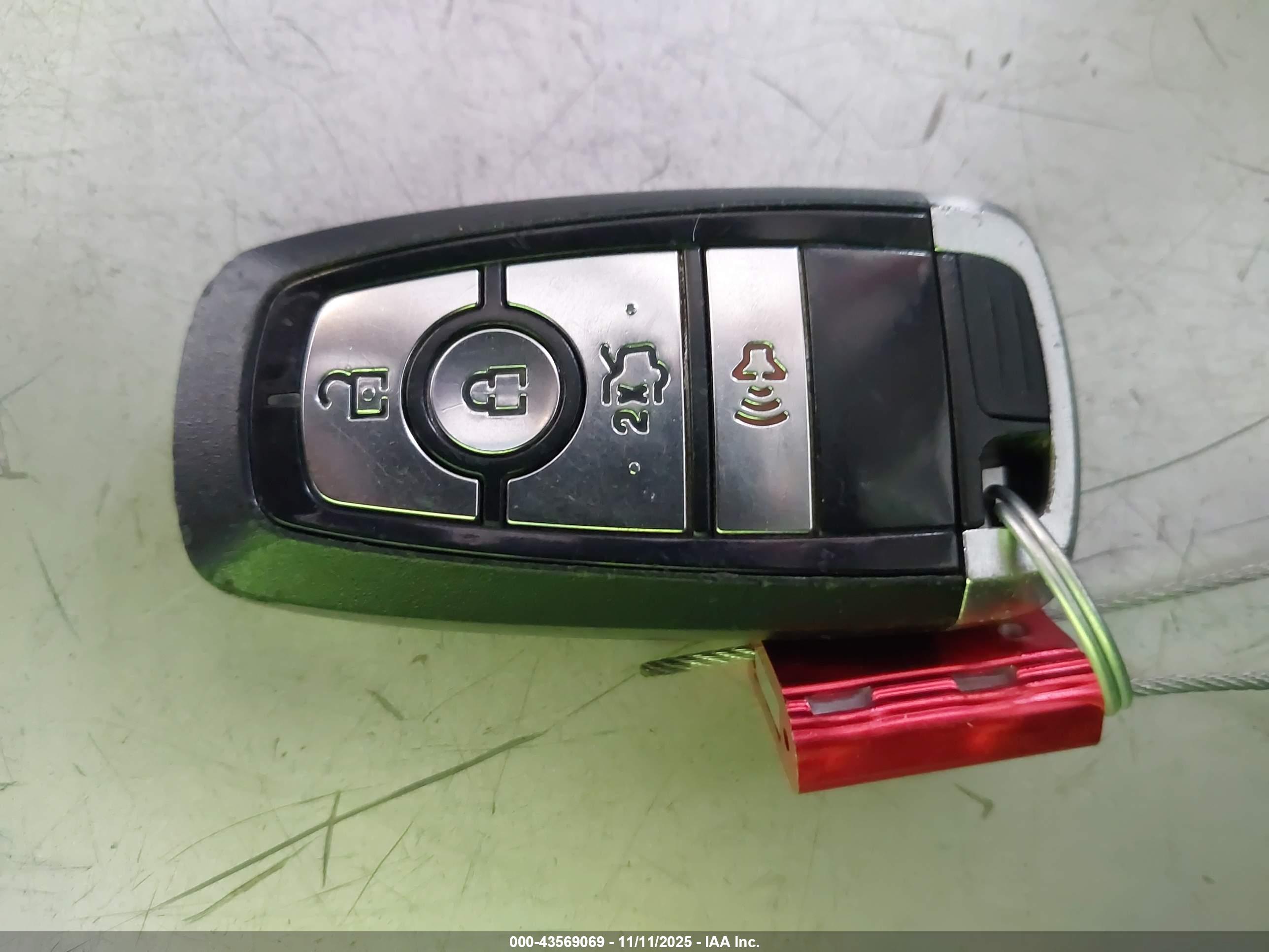 FORD FUSION image 11
