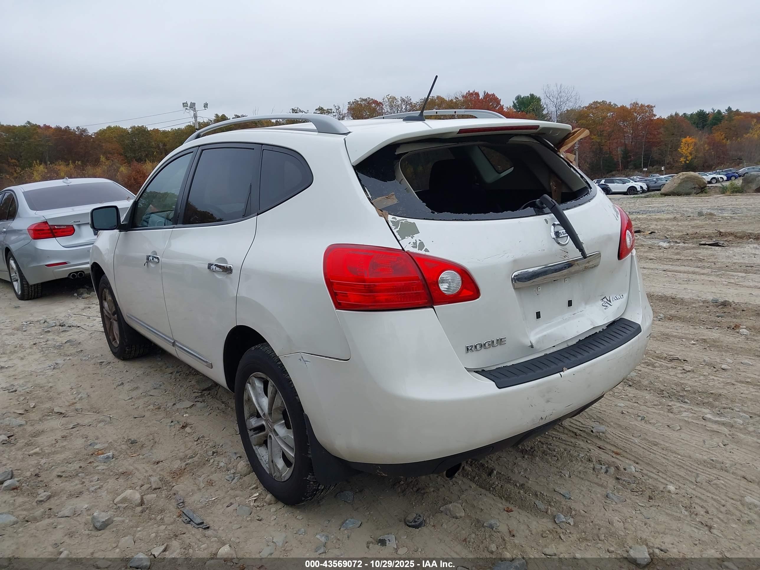 NISSAN ROGUE image 3