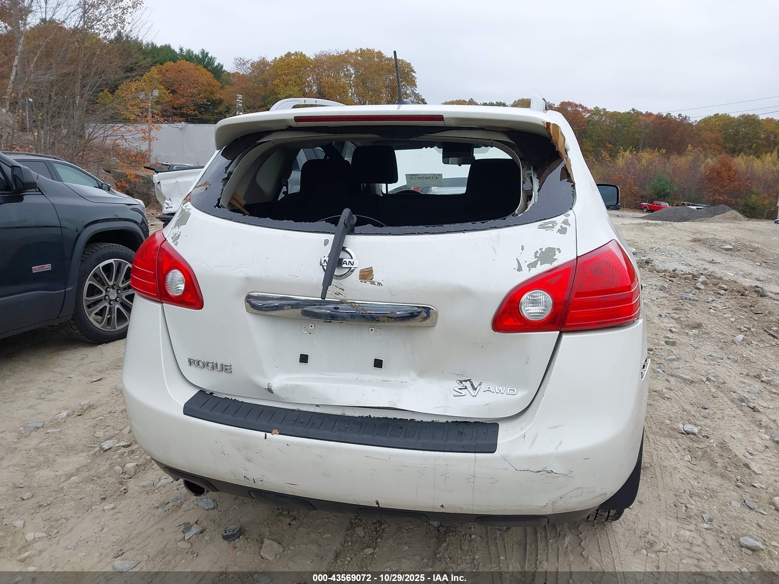 NISSAN ROGUE image 6