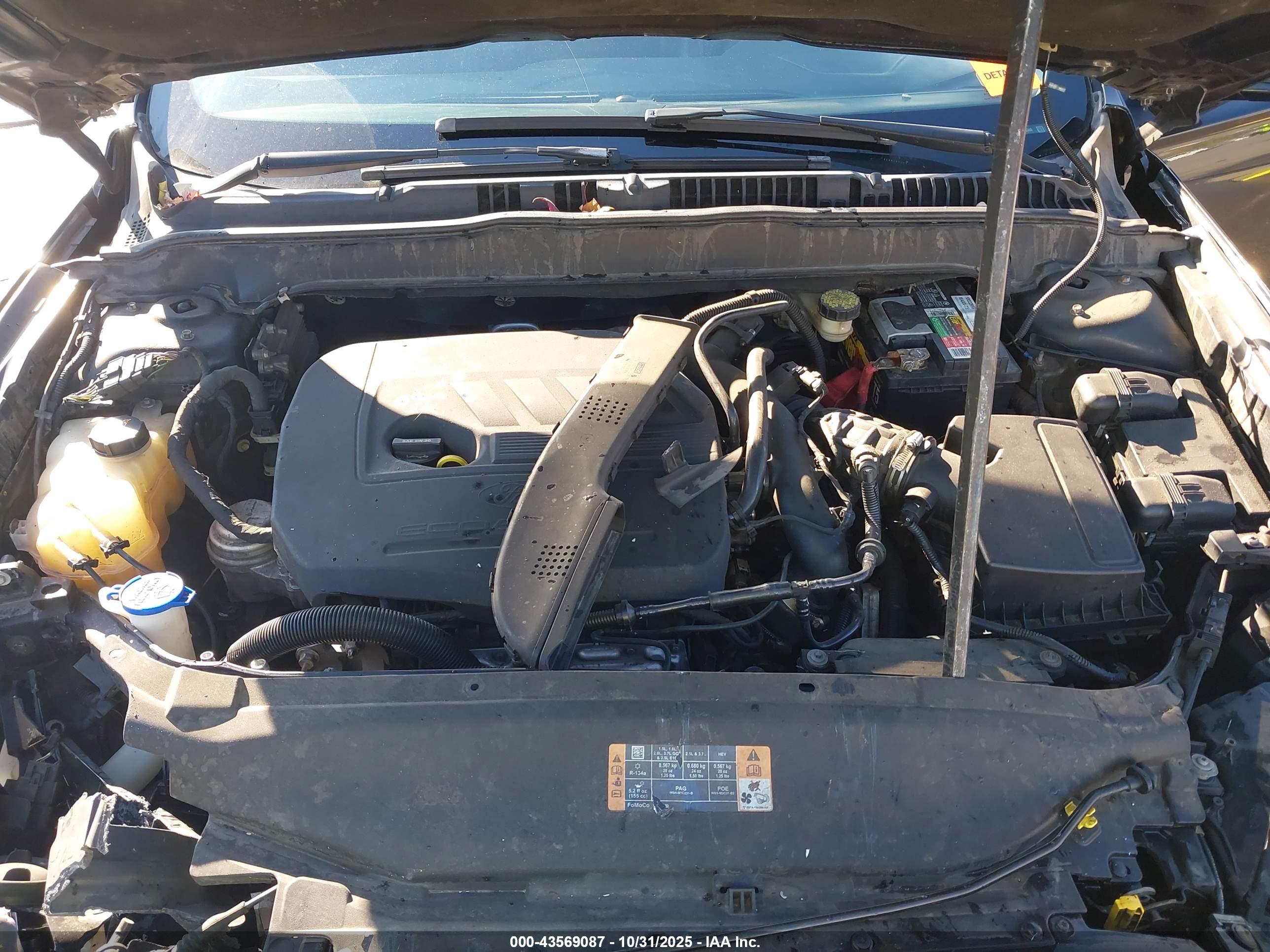 FORD FUSION image 10