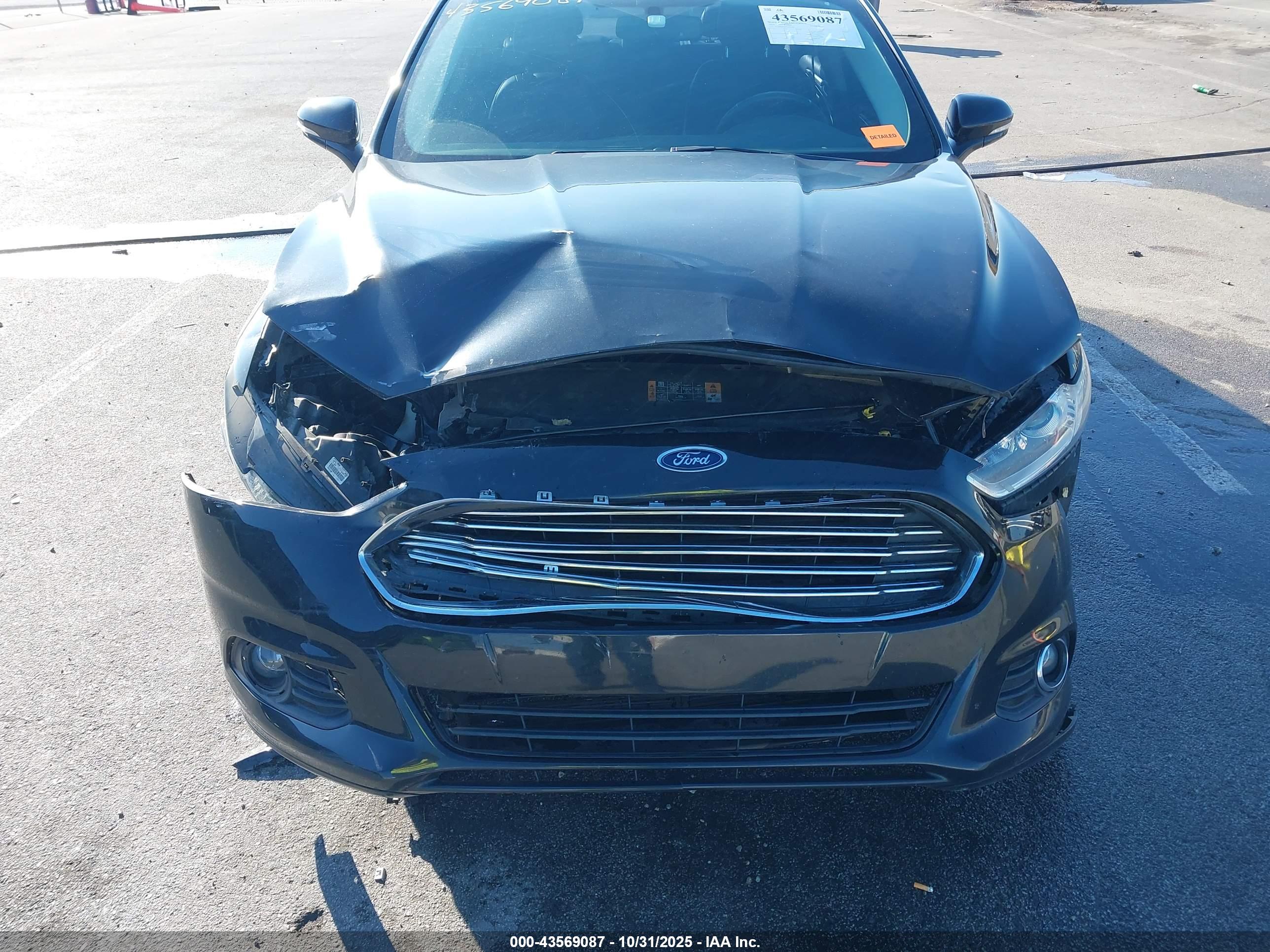 FORD FUSION image 6