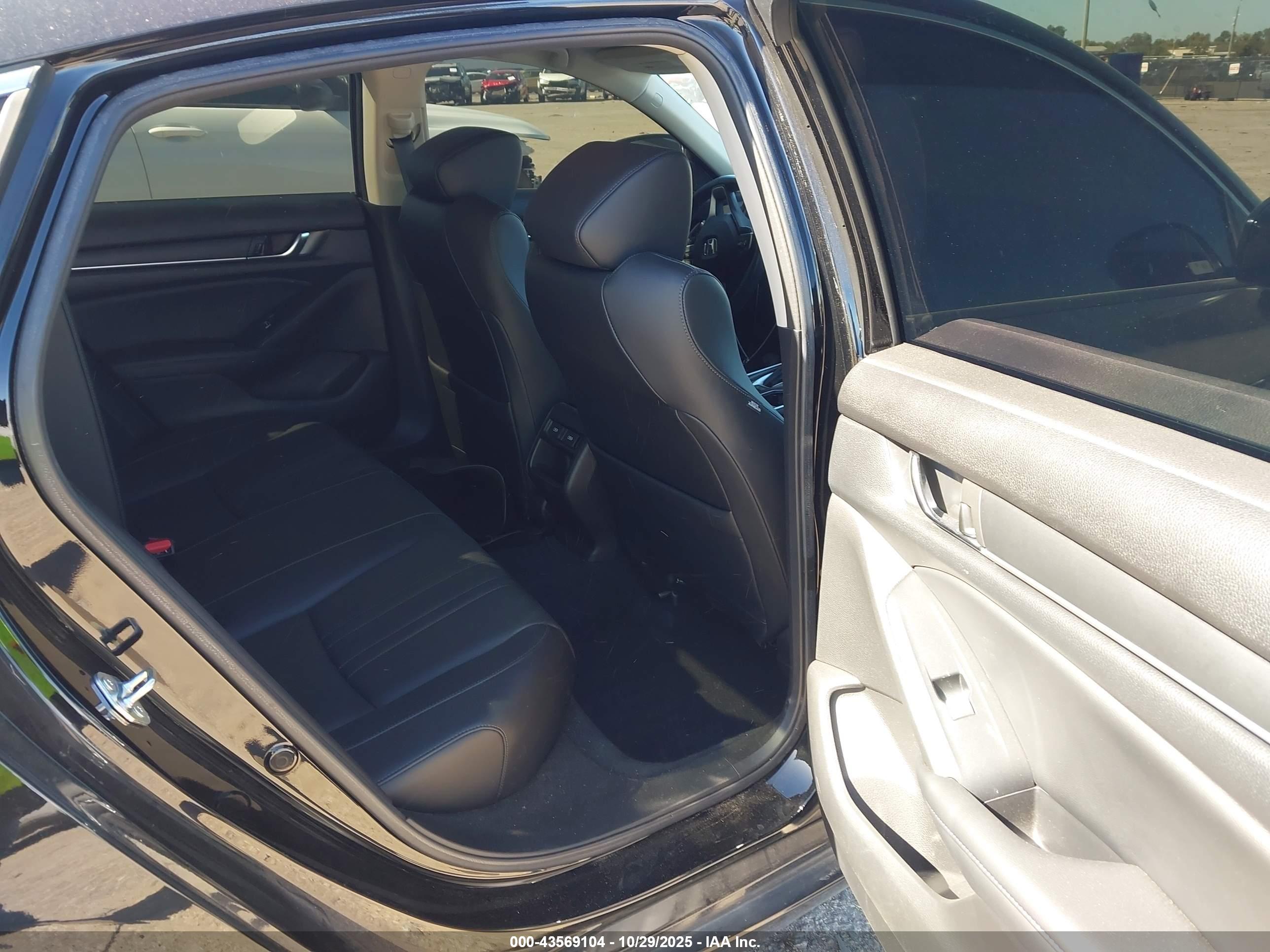 HONDA ACCORD image 8