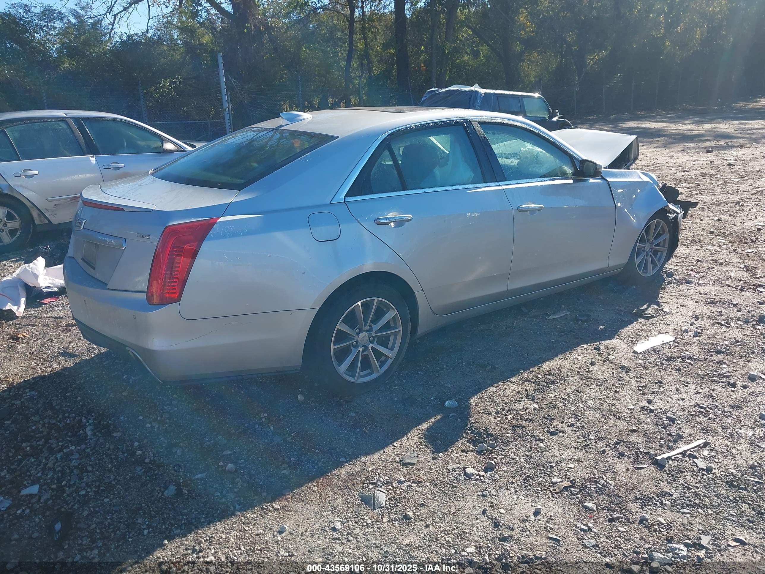 CADILLAC CTS image 4