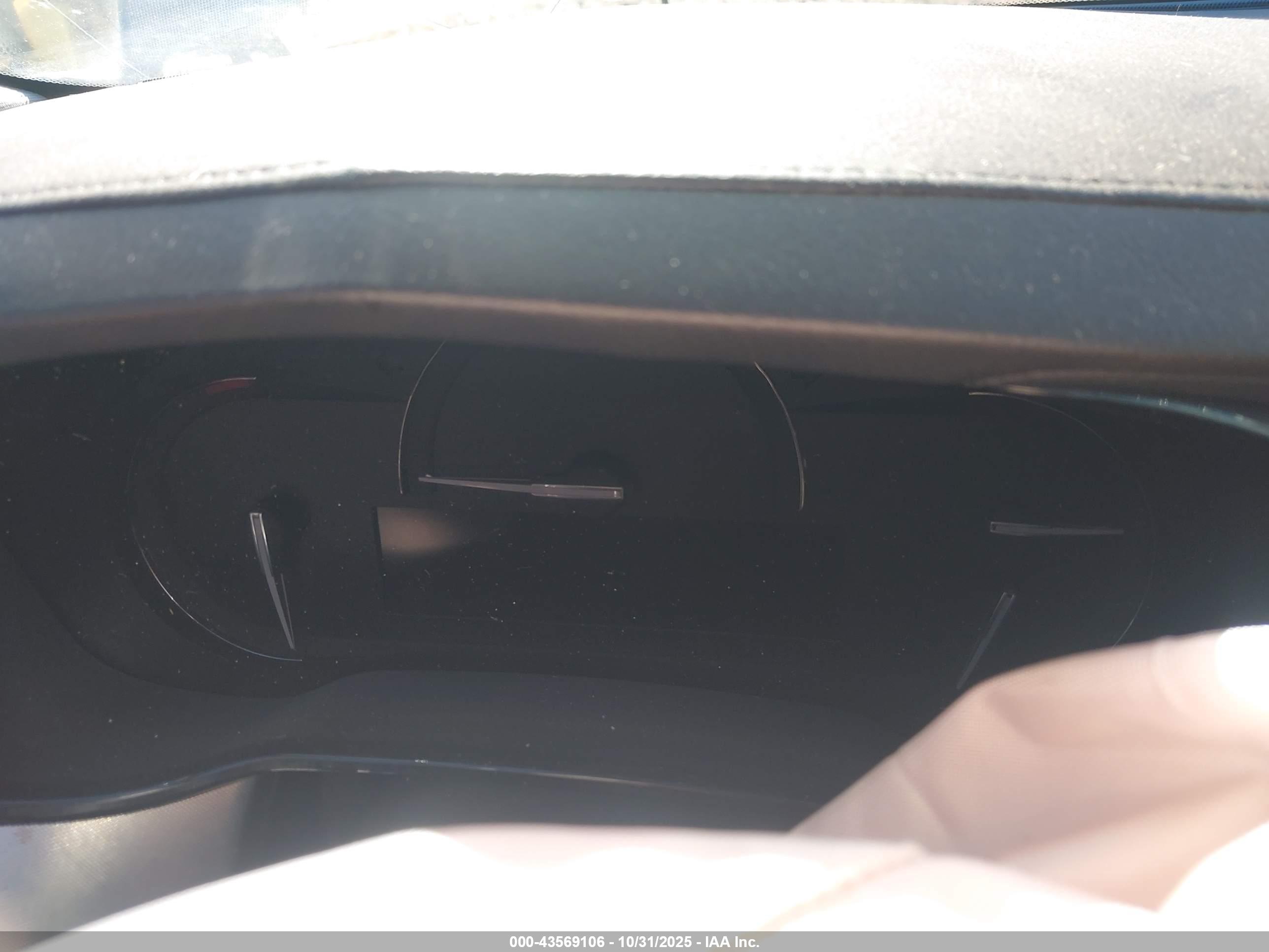 CADILLAC CTS image 7